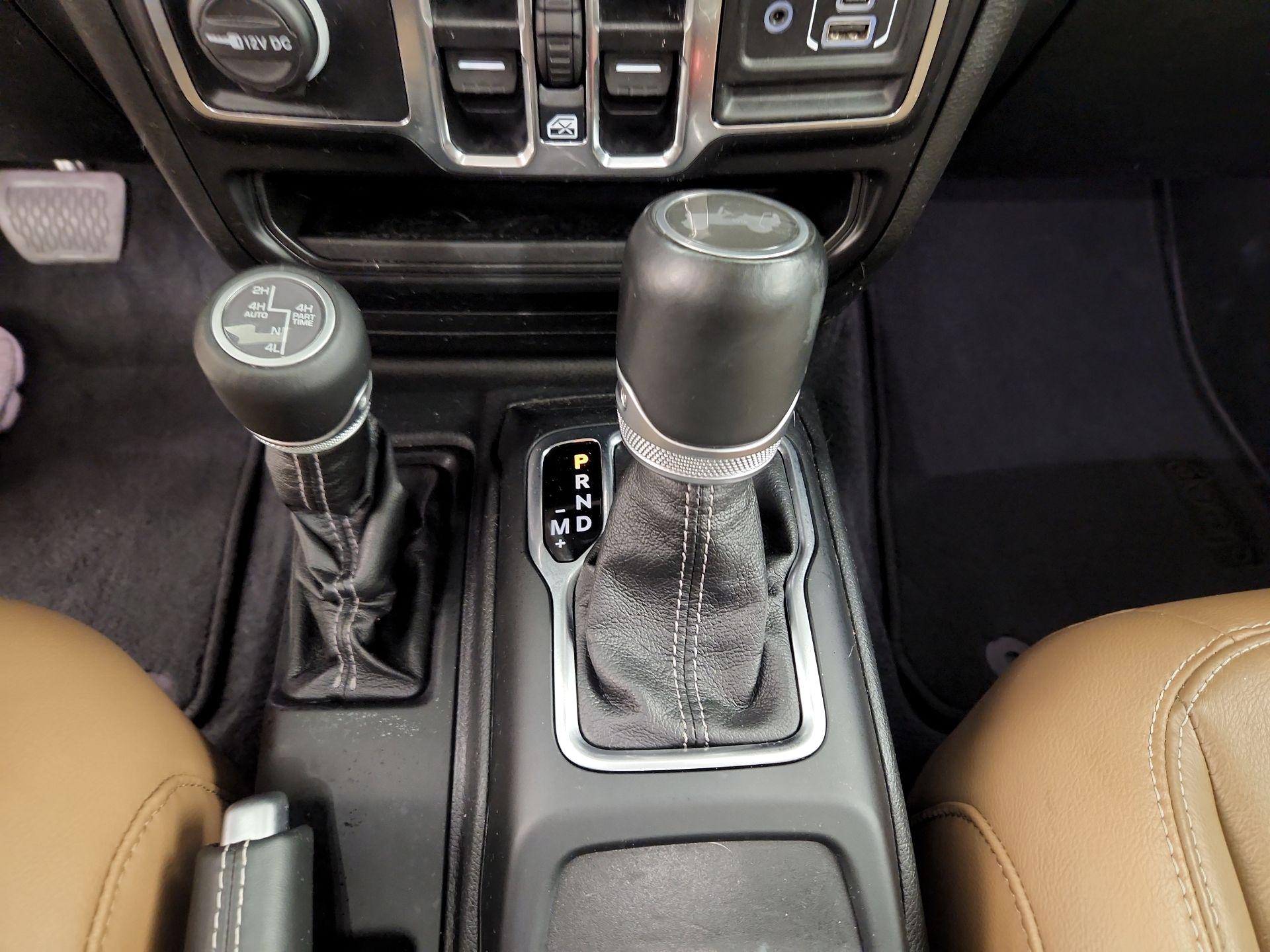 Thumbnail: 2021 Jeep Wrangler - 18