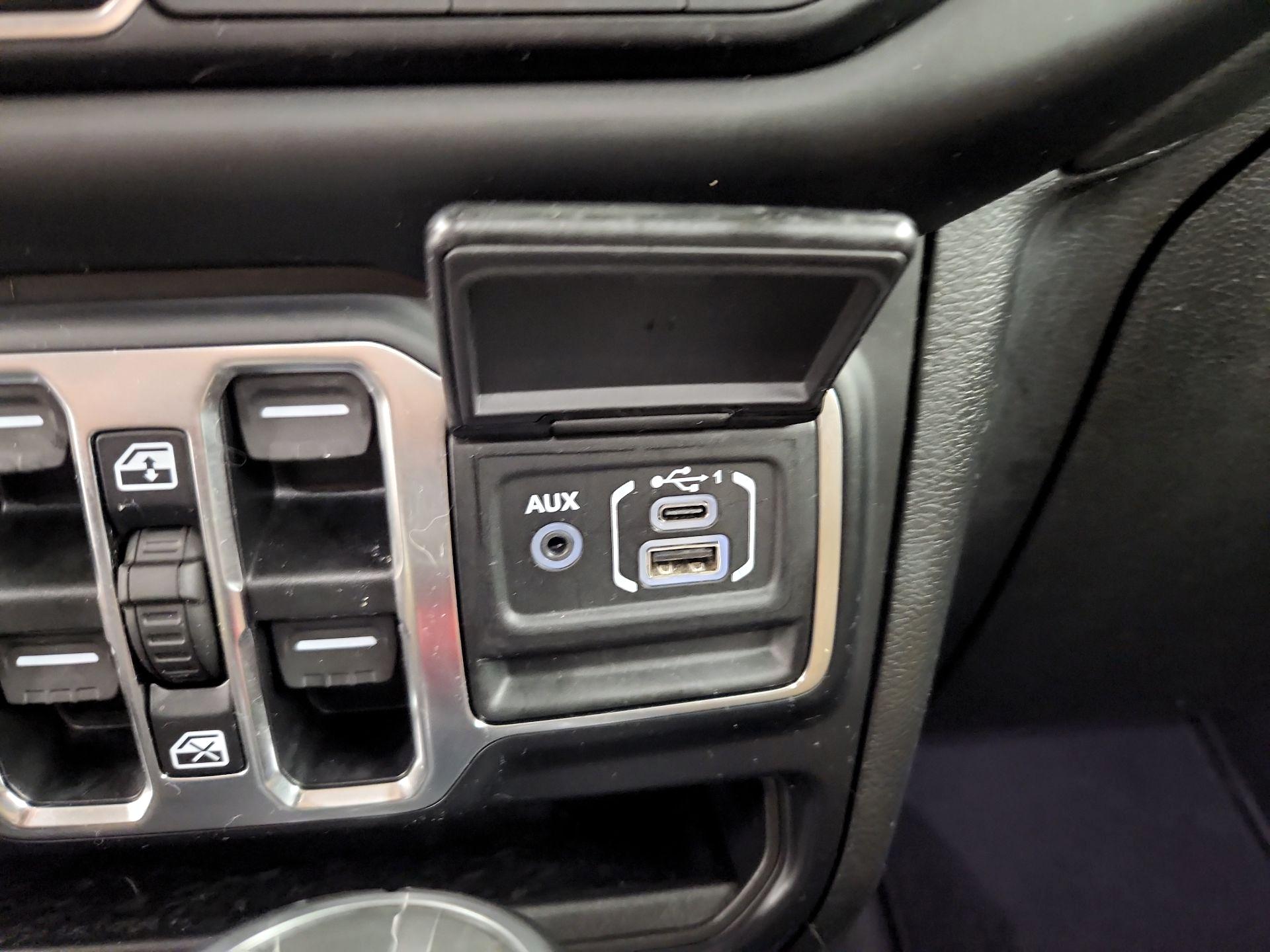 Thumbnail: 2021 Jeep Wrangler - 19