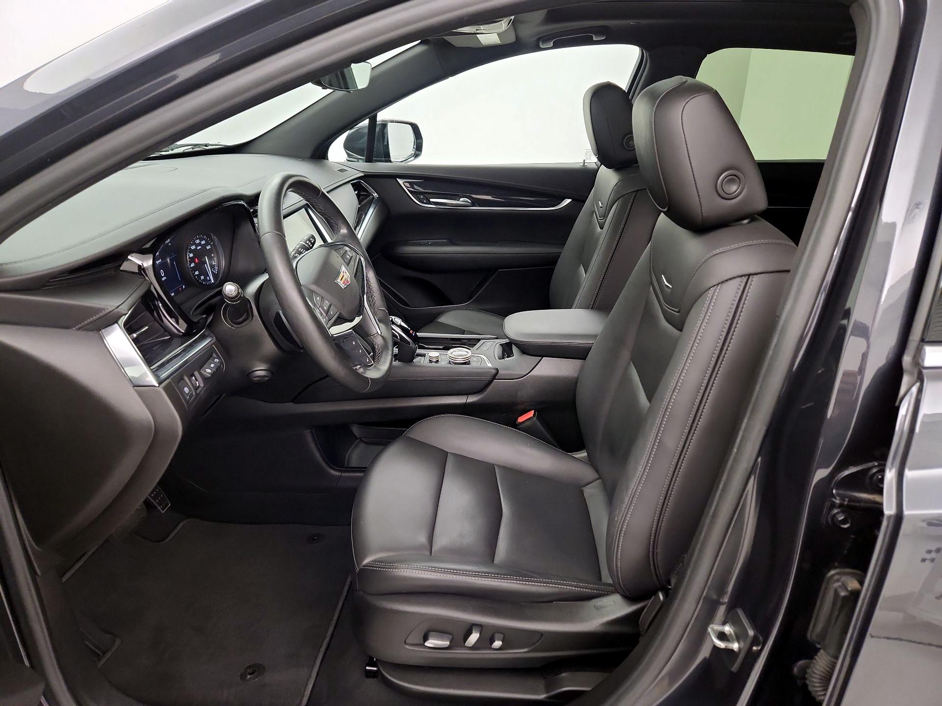 Thumbnail: 2021 Cadillac XT5 - 11