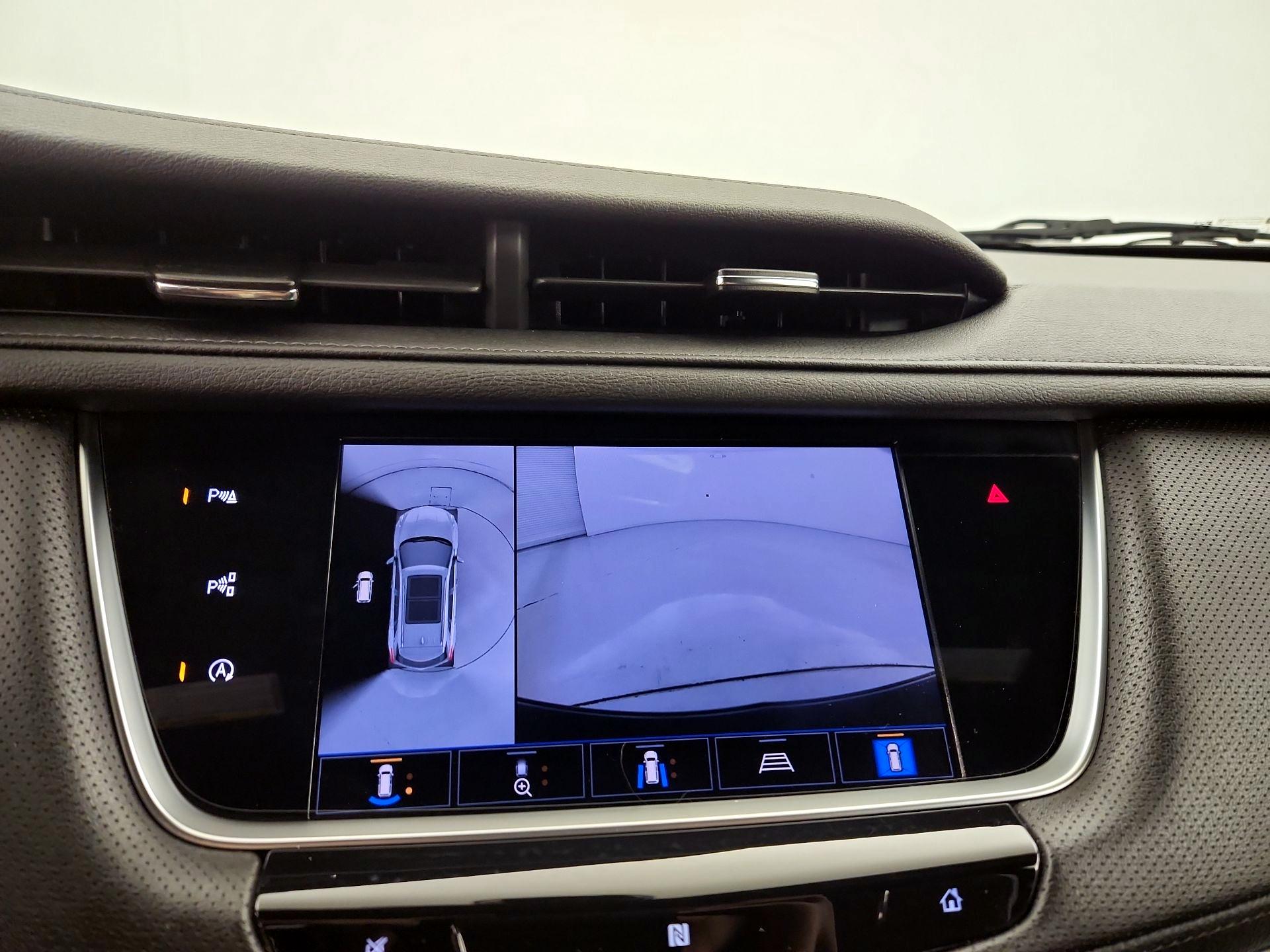 Thumbnail: 2021 Cadillac XT5 - 14