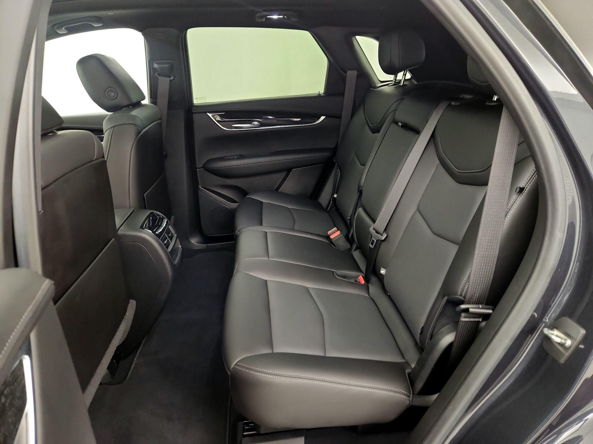 Thumbnail: 2021 Cadillac XT5 - 20