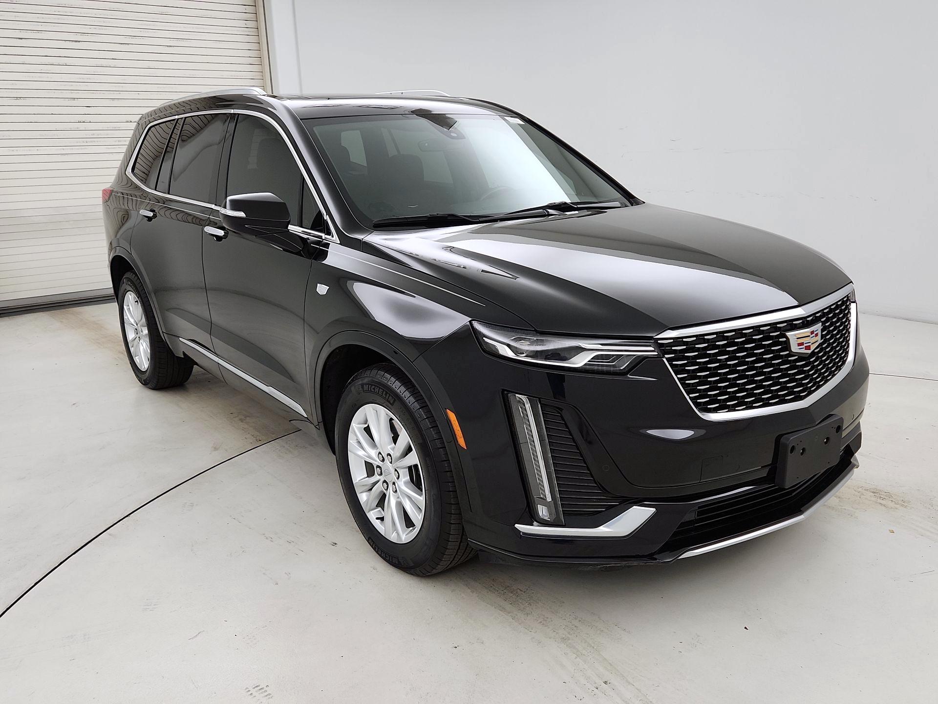 Thumbnail: 2023 Cadillac XT6 - 1