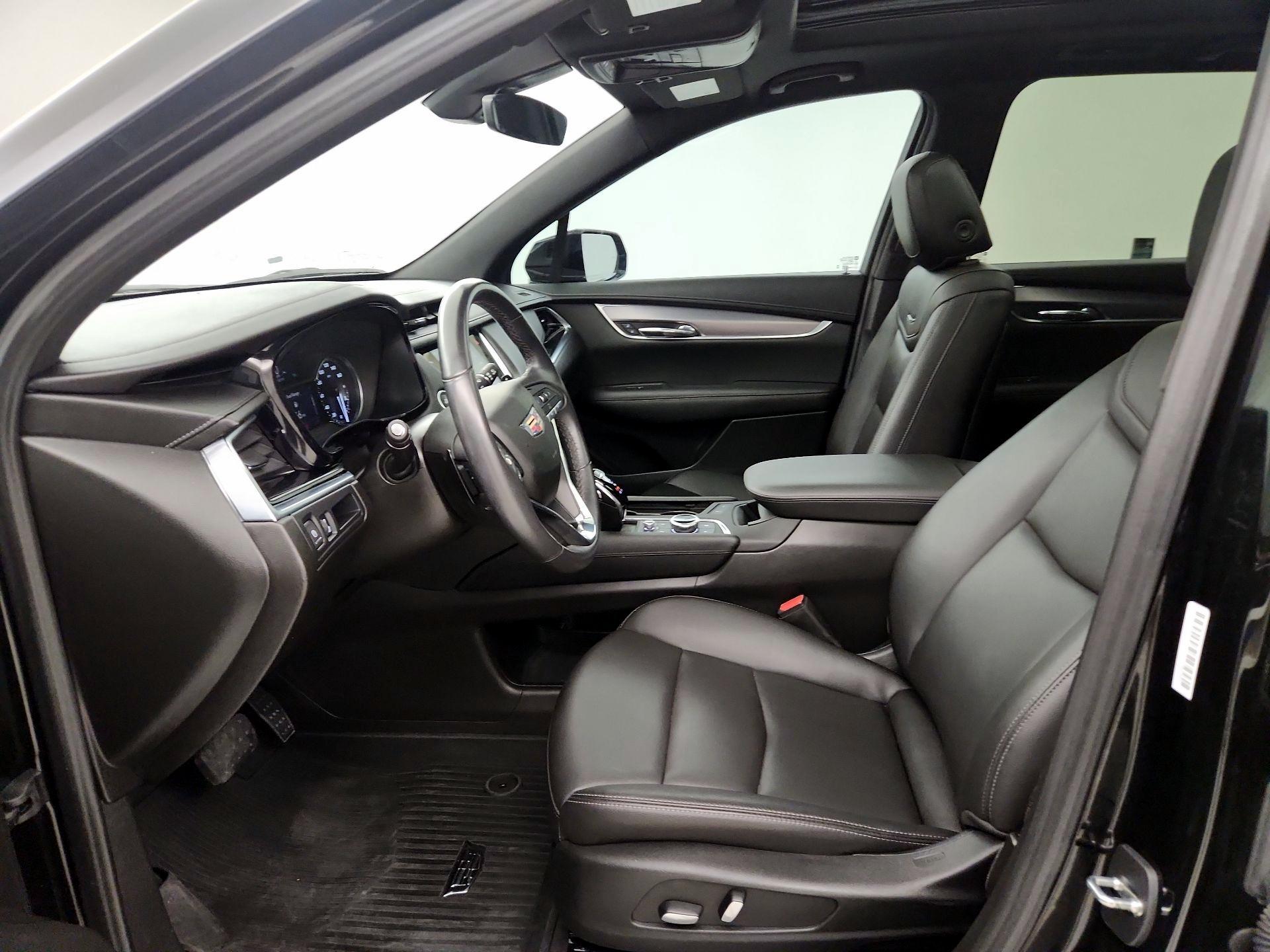 Thumbnail: 2023 Cadillac XT6 - 9
