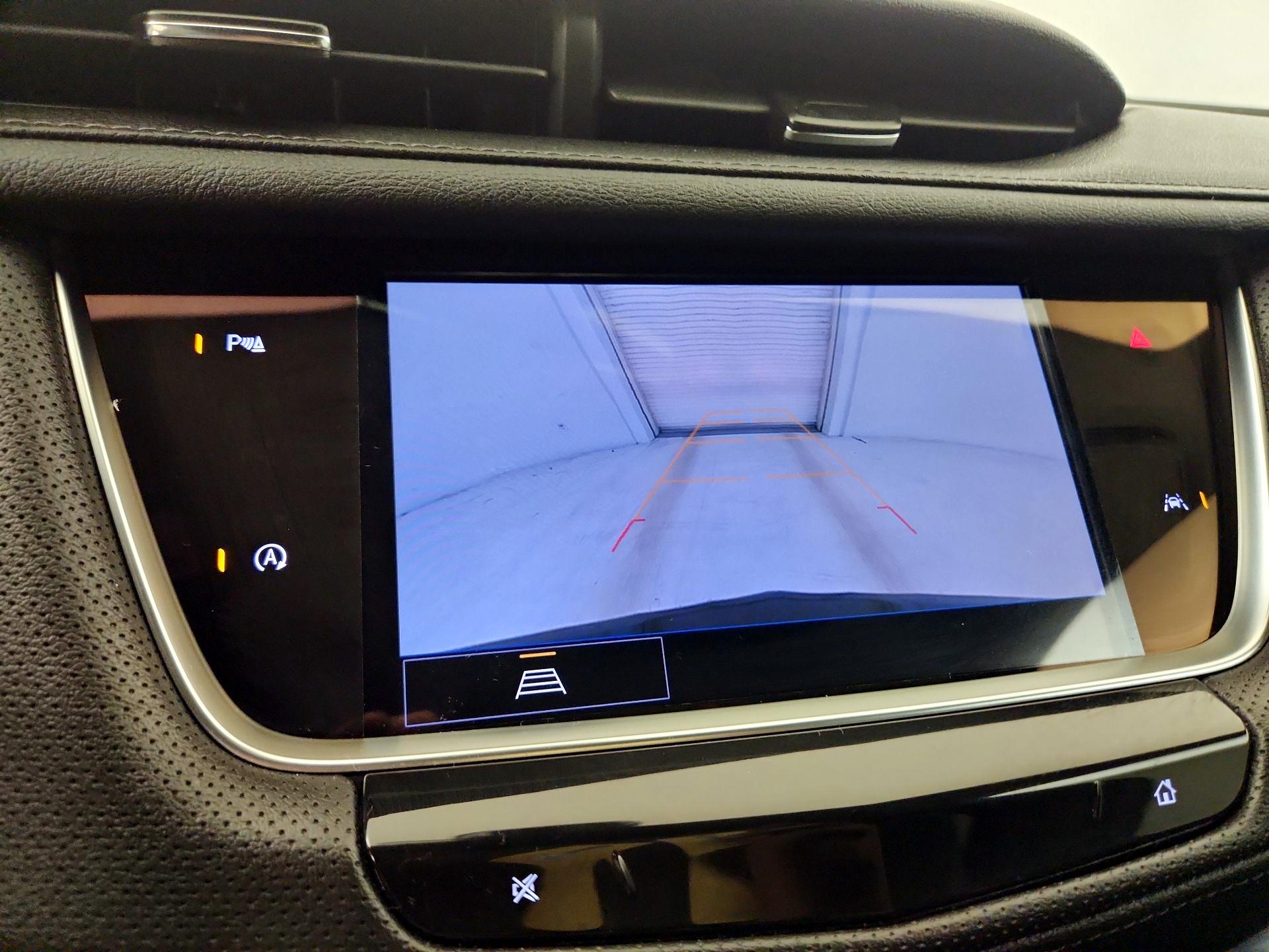 Thumbnail: 2023 Cadillac XT6 - 12