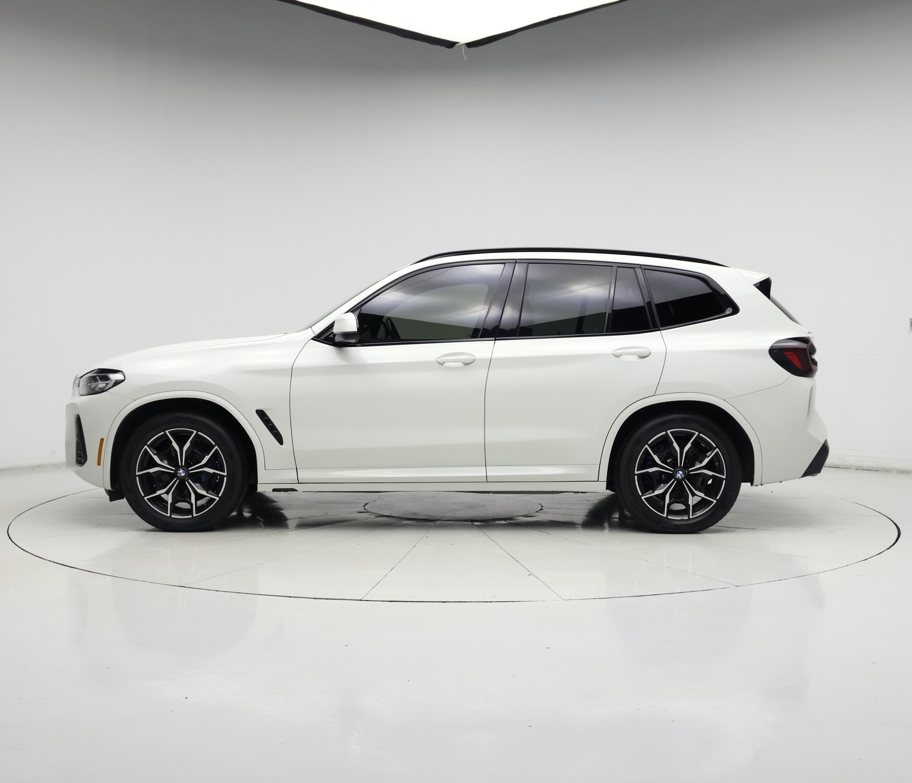Thumbnail: 2022 BMW X3 - 3
