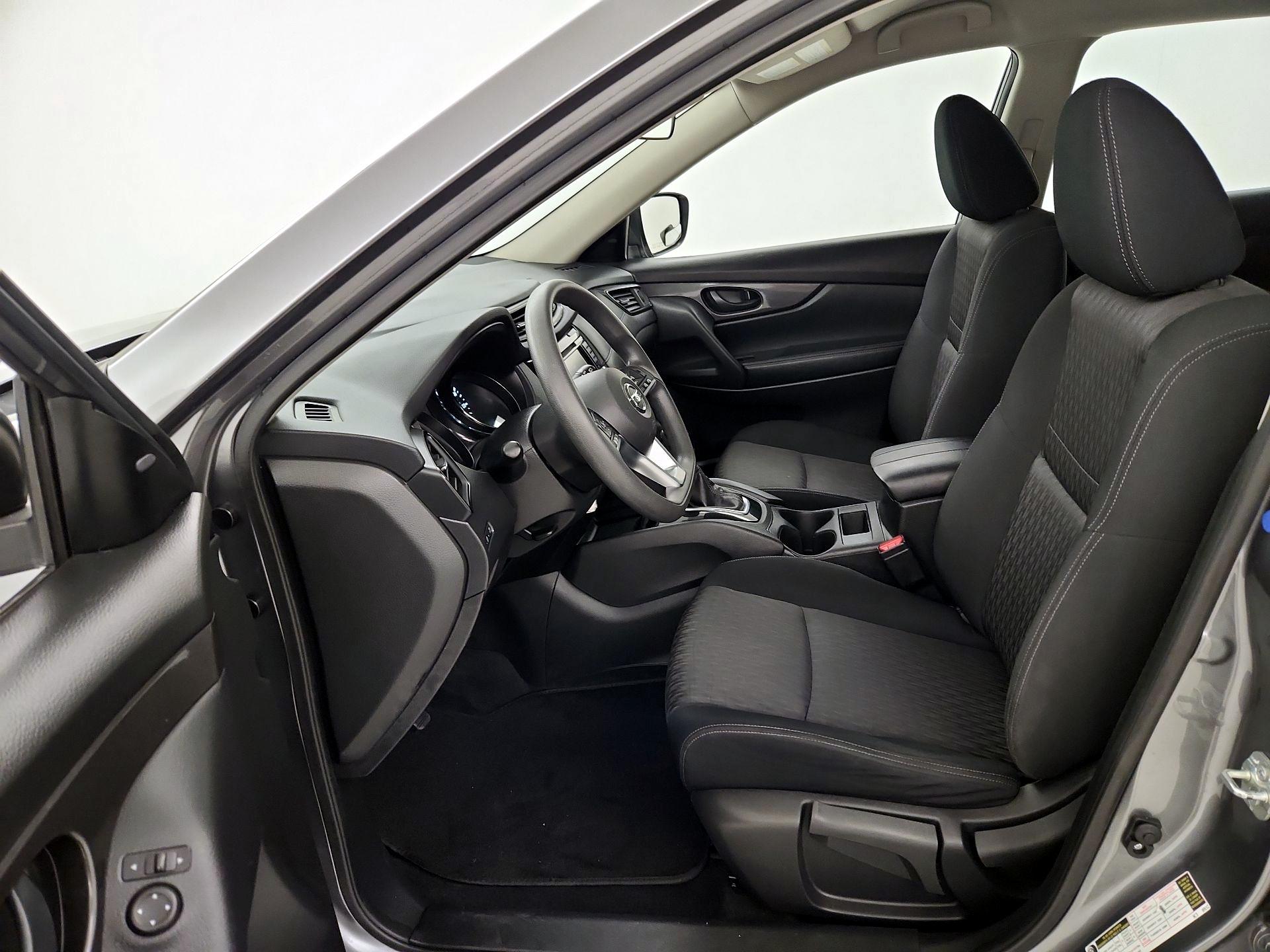 Thumbnail: 2020 Nissan Rogue - 11