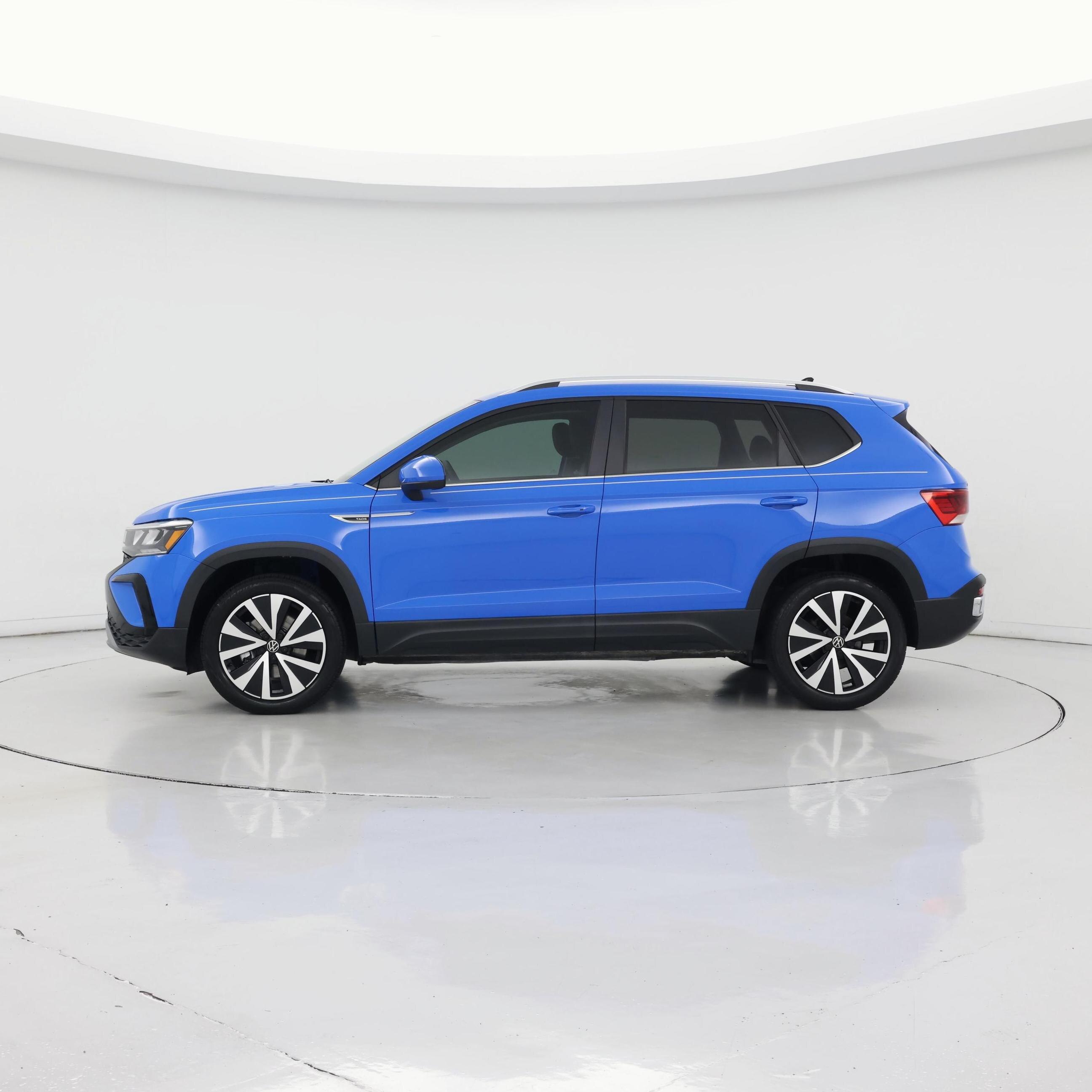 Thumbnail: 2022 Volkswagen Taos - 3