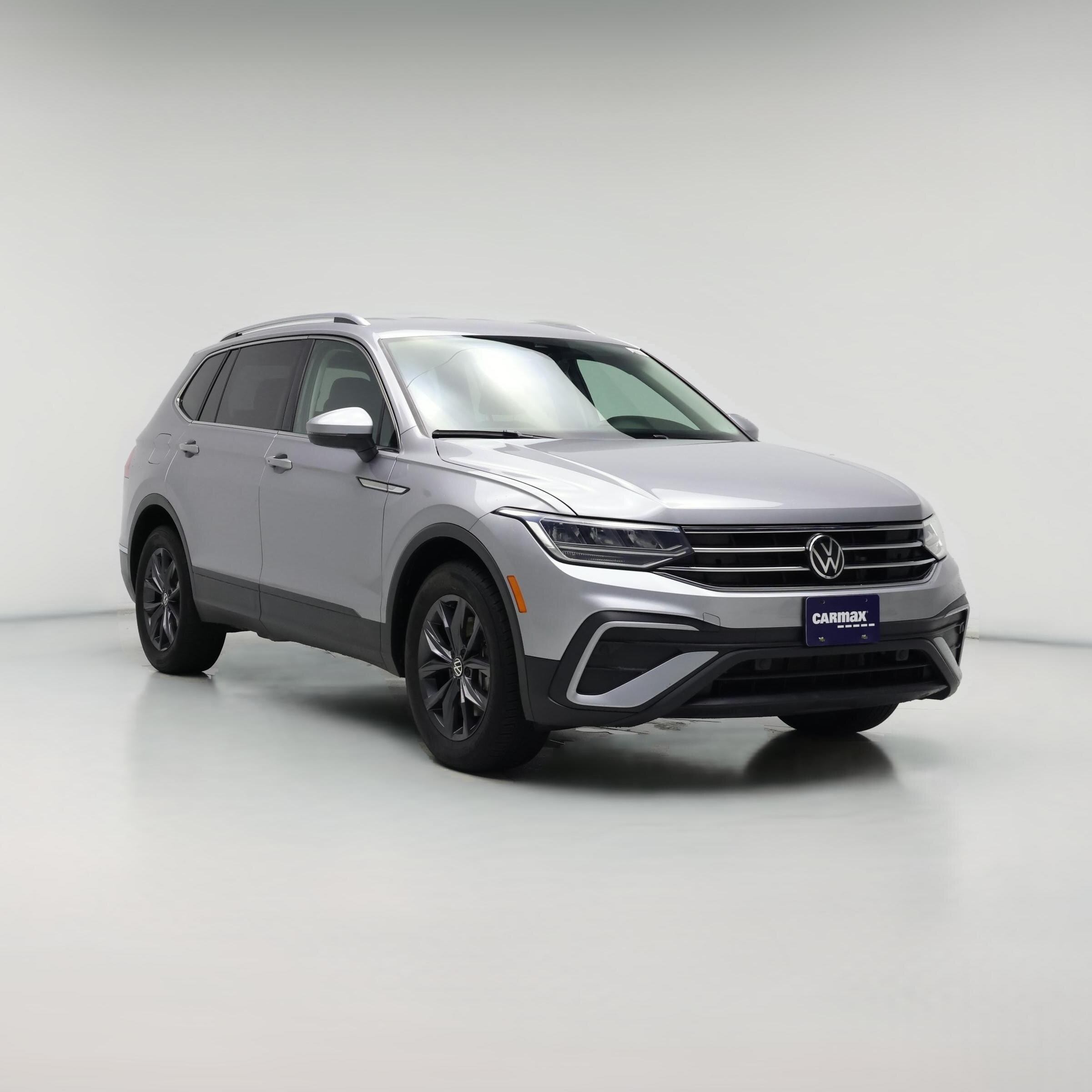 Thumbnail: 2022 Volkswagen Tiguan - 1