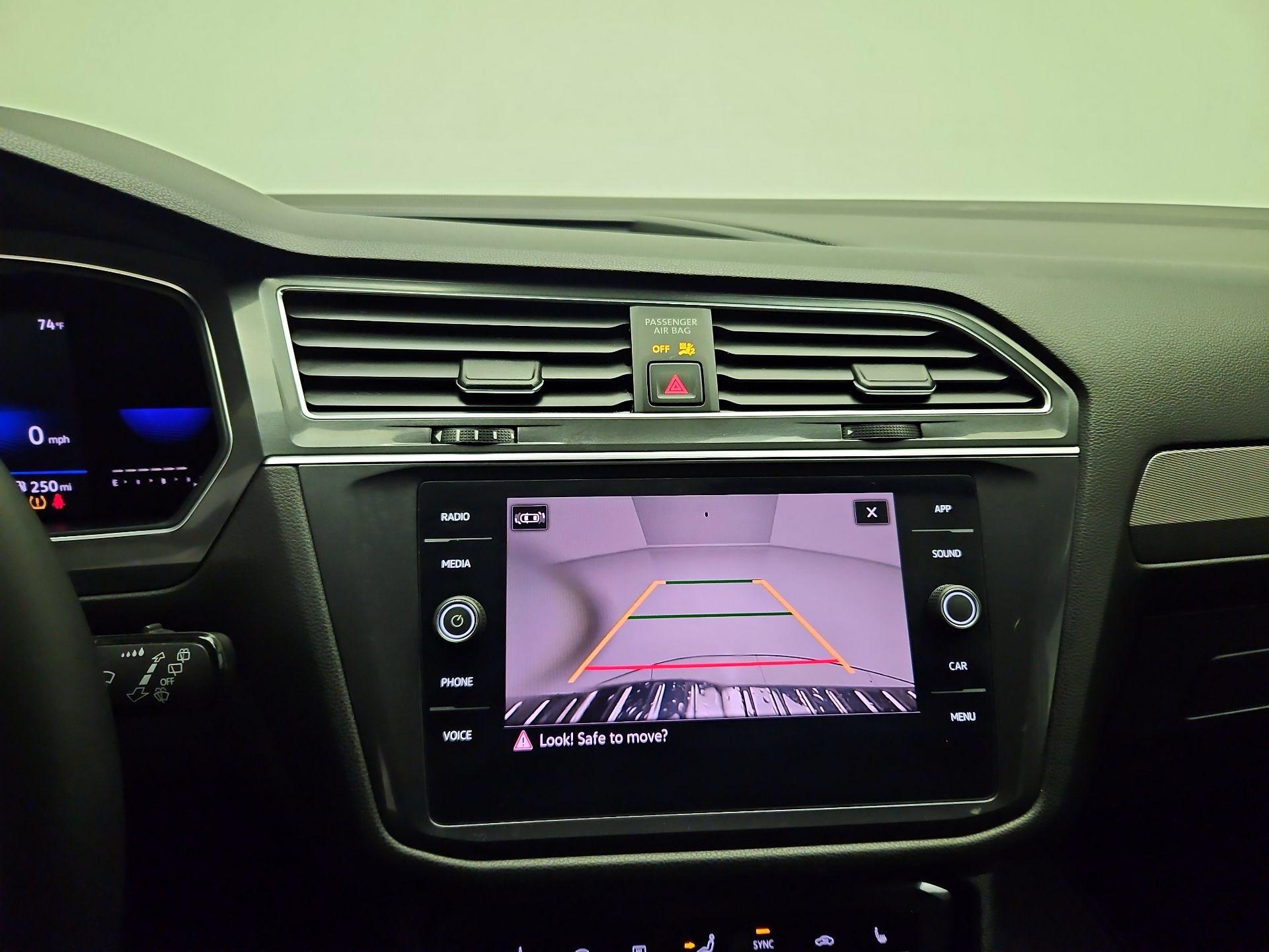 Thumbnail: 2022 Volkswagen Tiguan - 13