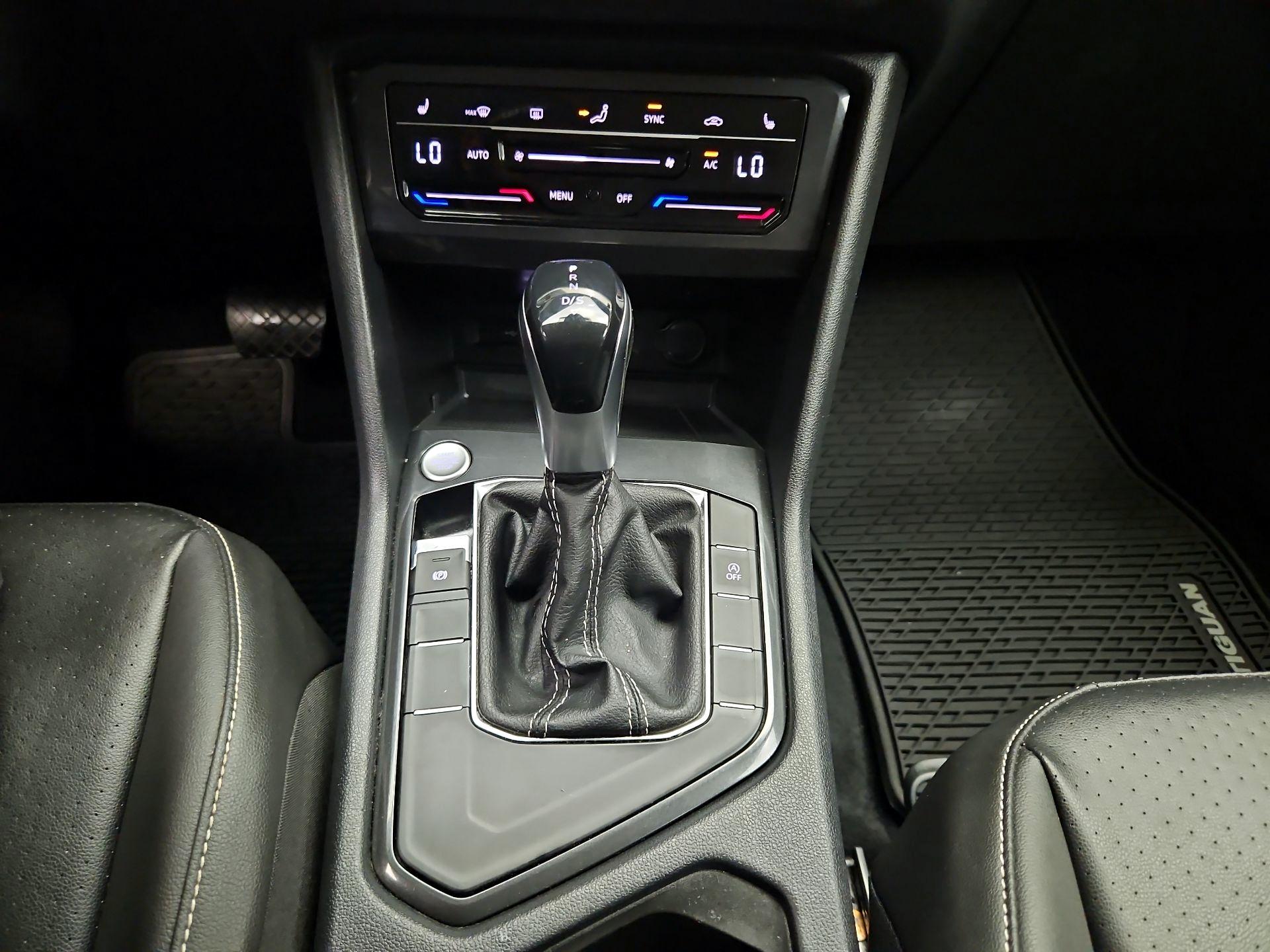 Thumbnail: 2022 Volkswagen Tiguan - 16