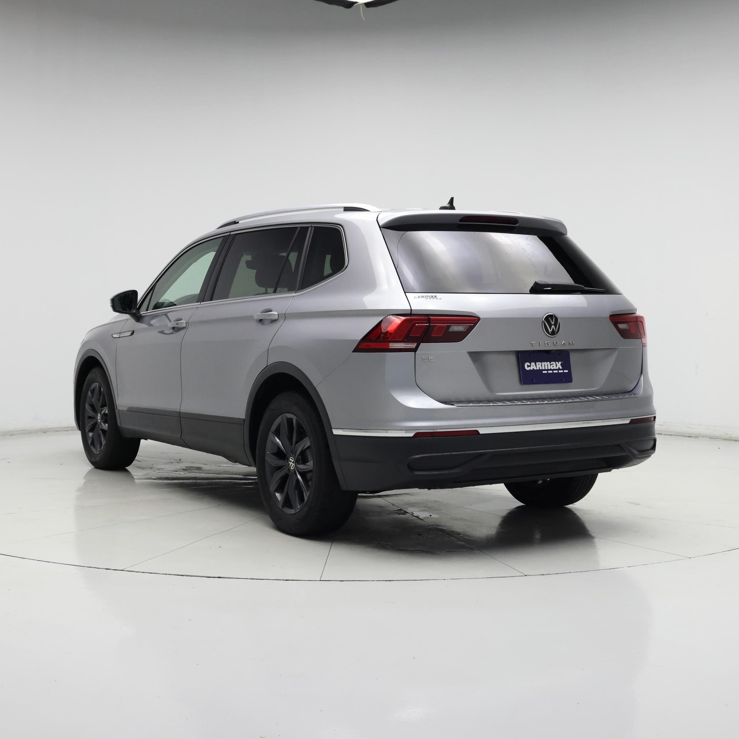 Thumbnail: 2022 Volkswagen Tiguan - 2