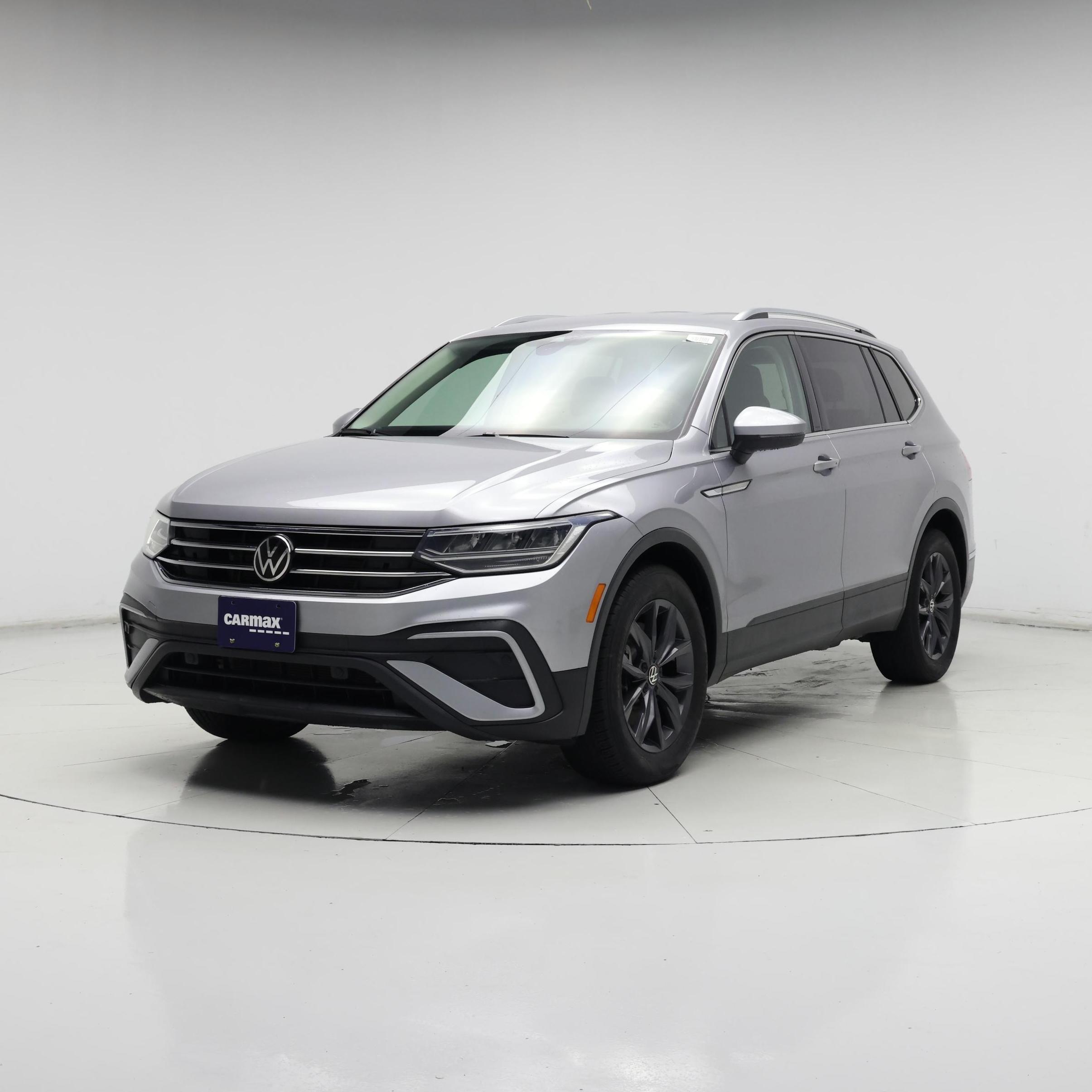 Thumbnail: 2022 Volkswagen Tiguan - 4