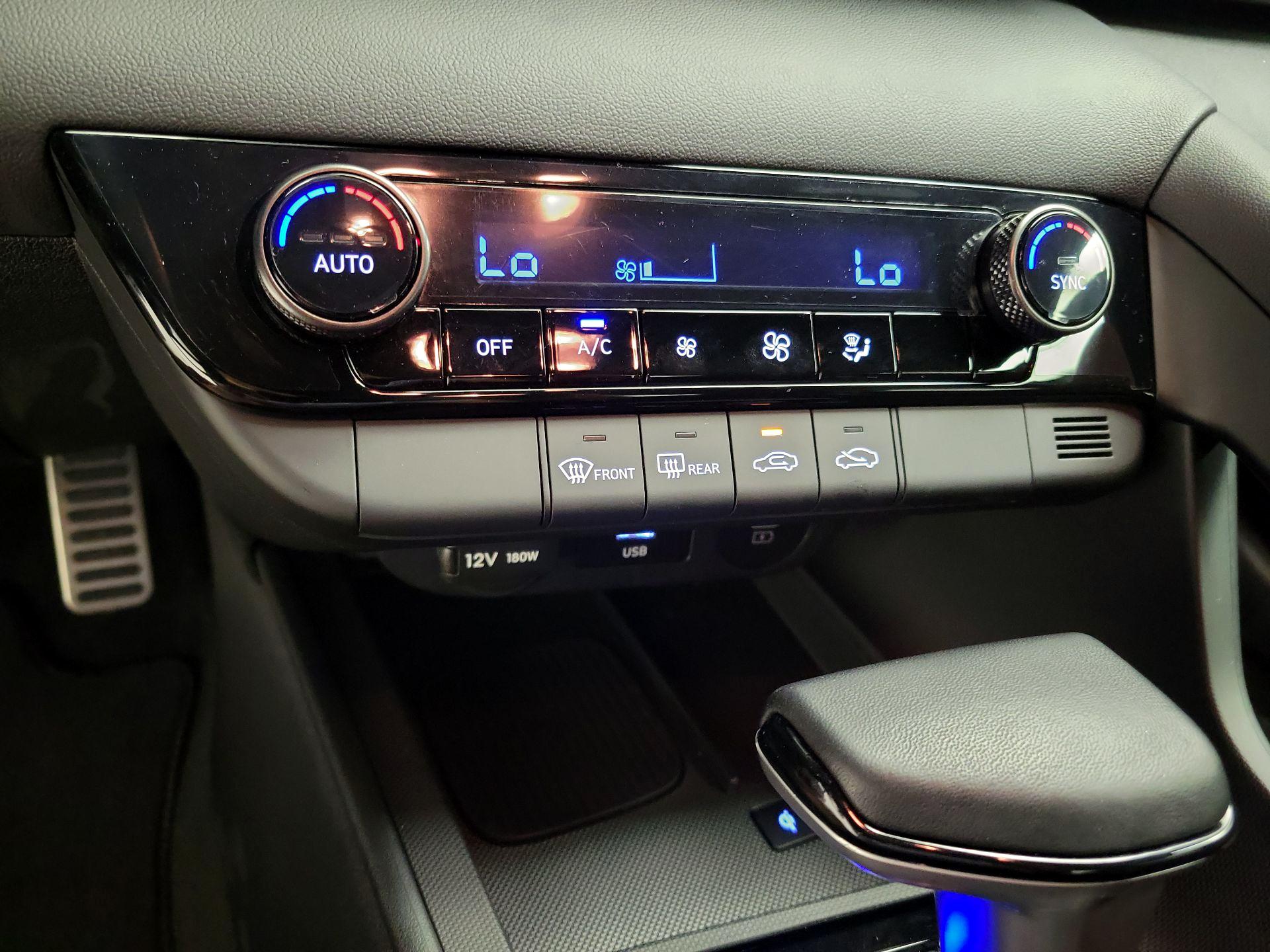 Thumbnail: 2025 Hyundai Elantra - 17