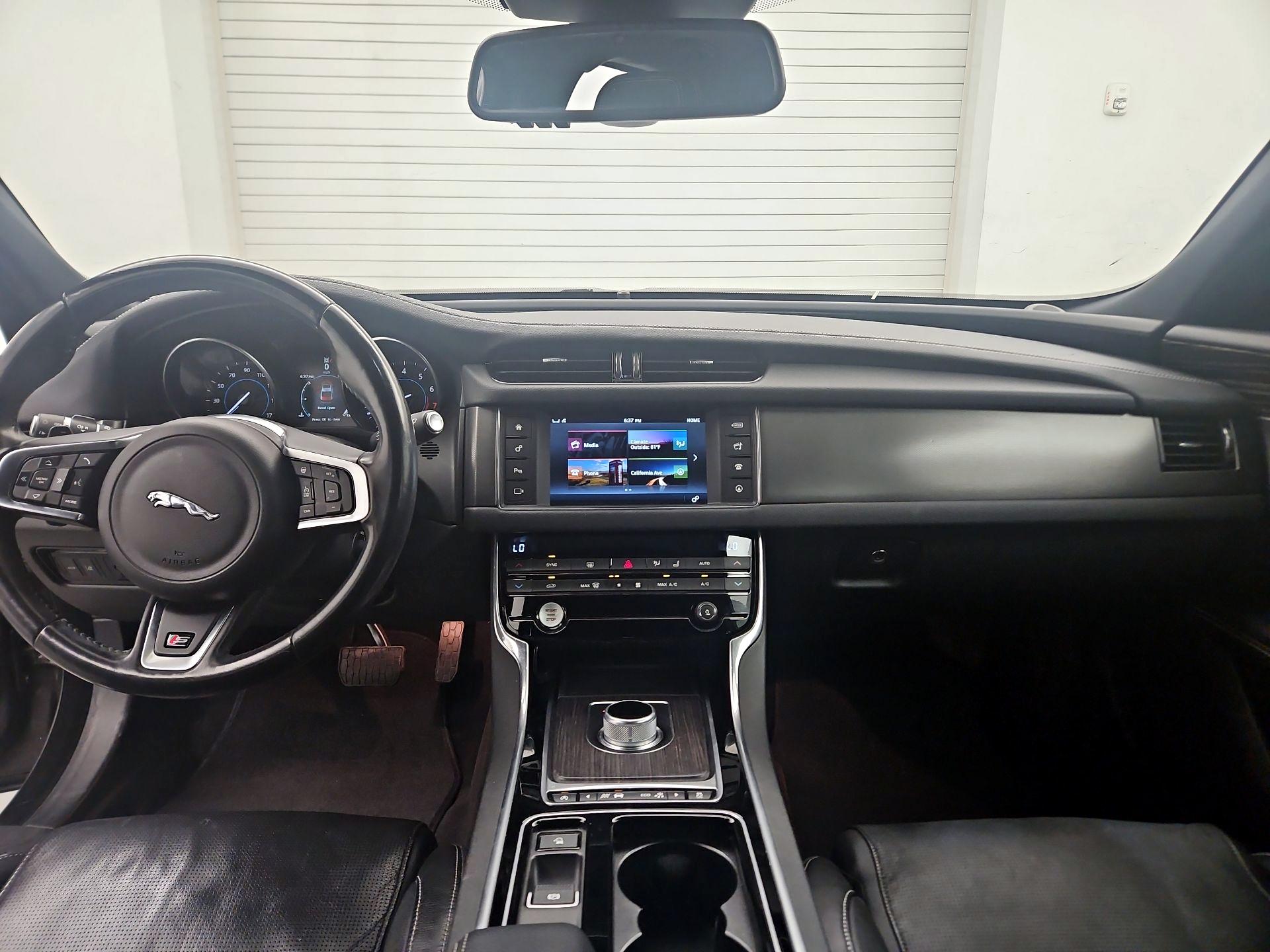 Thumbnail: 2016 Jaguar XF - 9