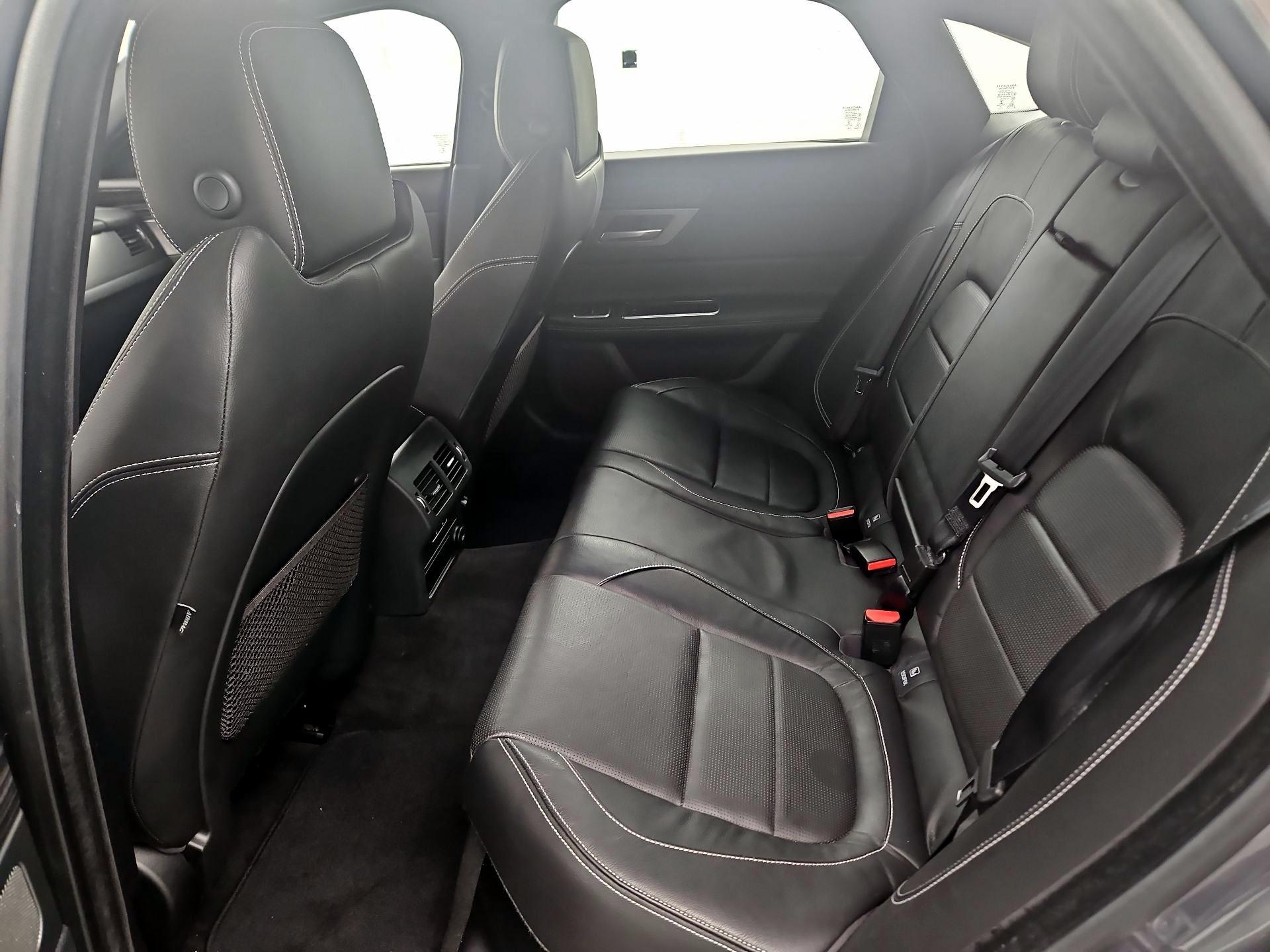 Thumbnail: 2016 Jaguar XF - 16