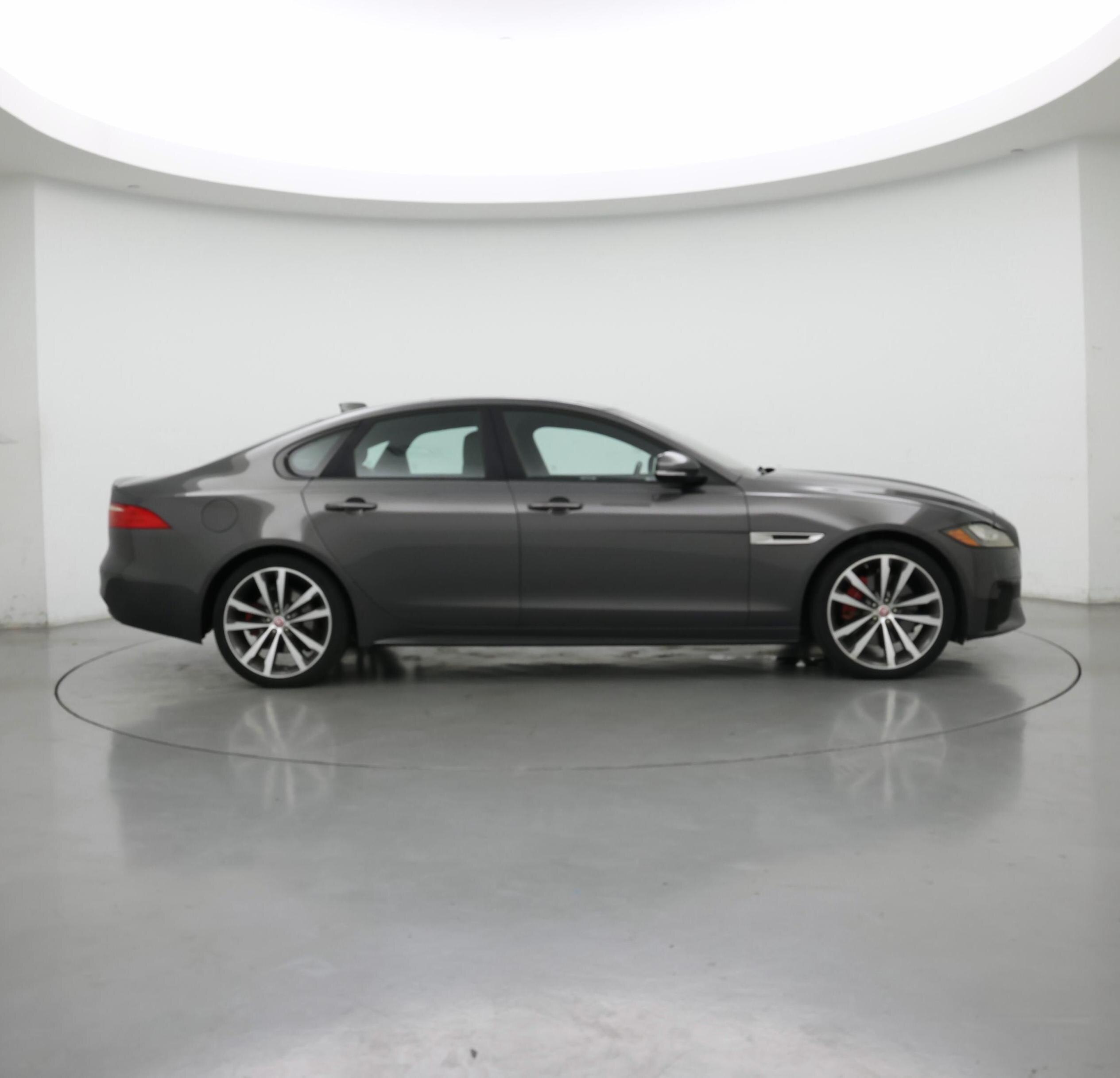 Thumbnail: 2016 Jaguar XF - 7