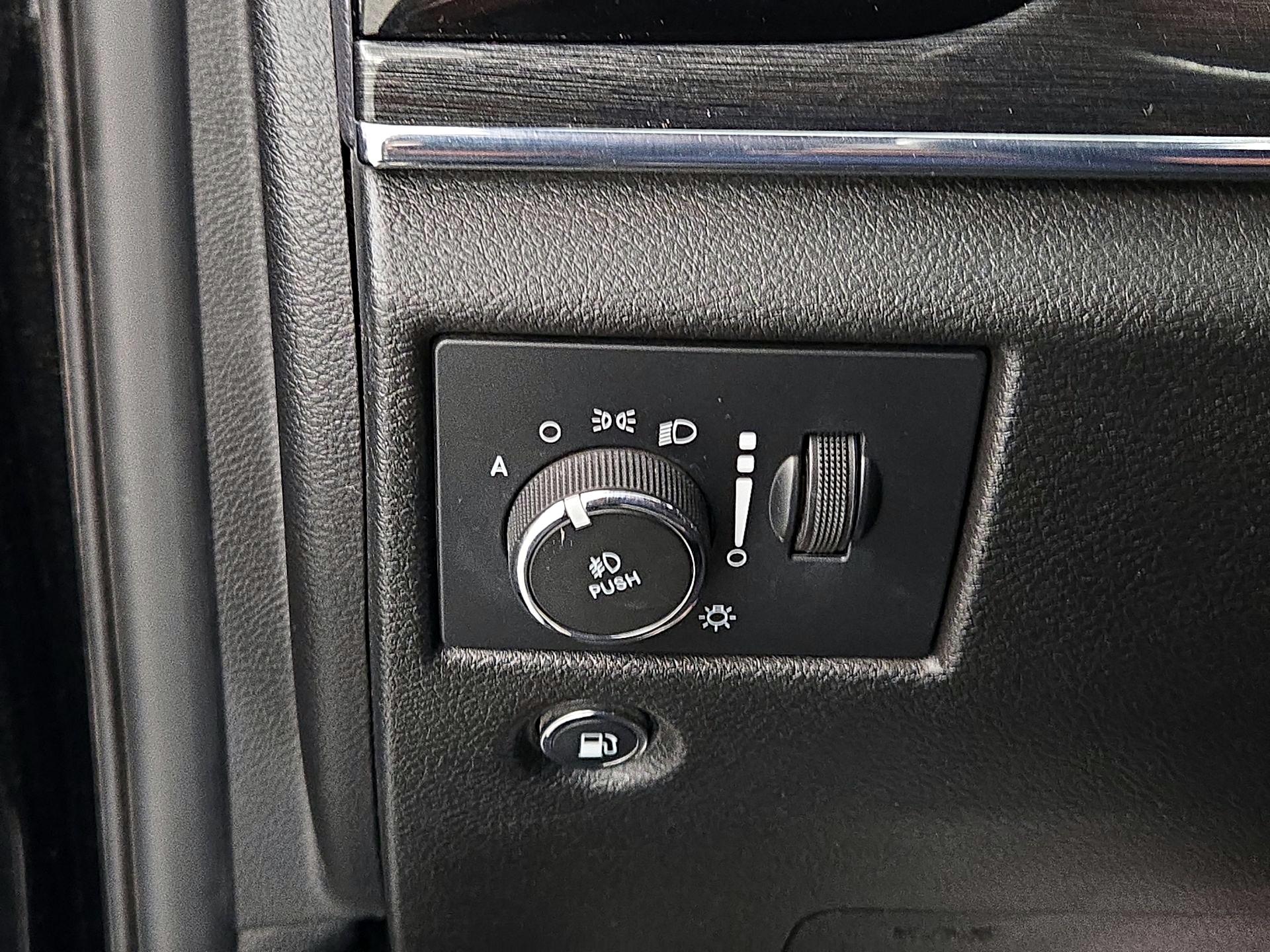 Thumbnail: 2021 Jeep Grand Cherokee - 13