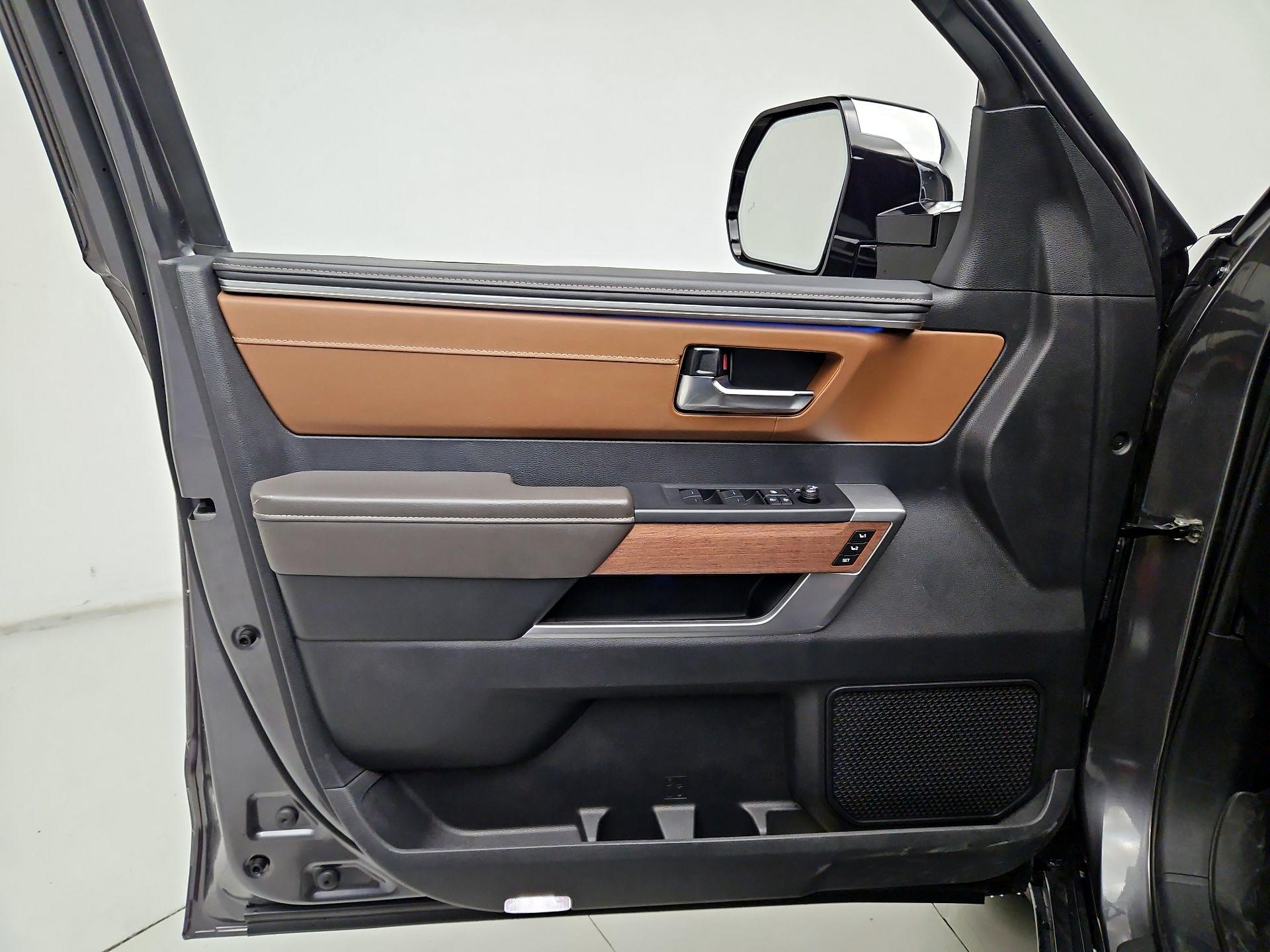 Thumbnail: 2022 Toyota Tundra - 12