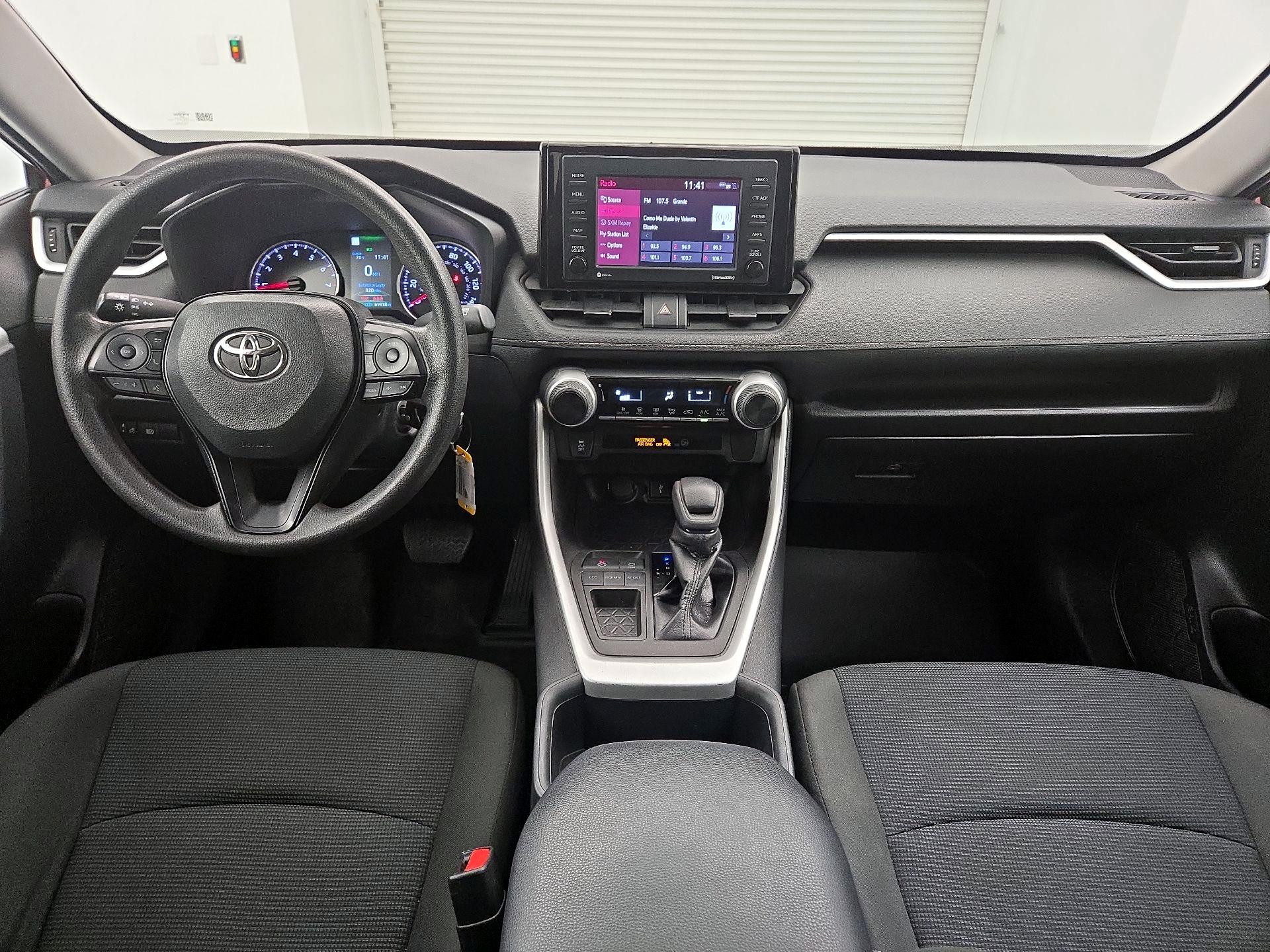 Thumbnail: 2022 Toyota RAV4 - 9