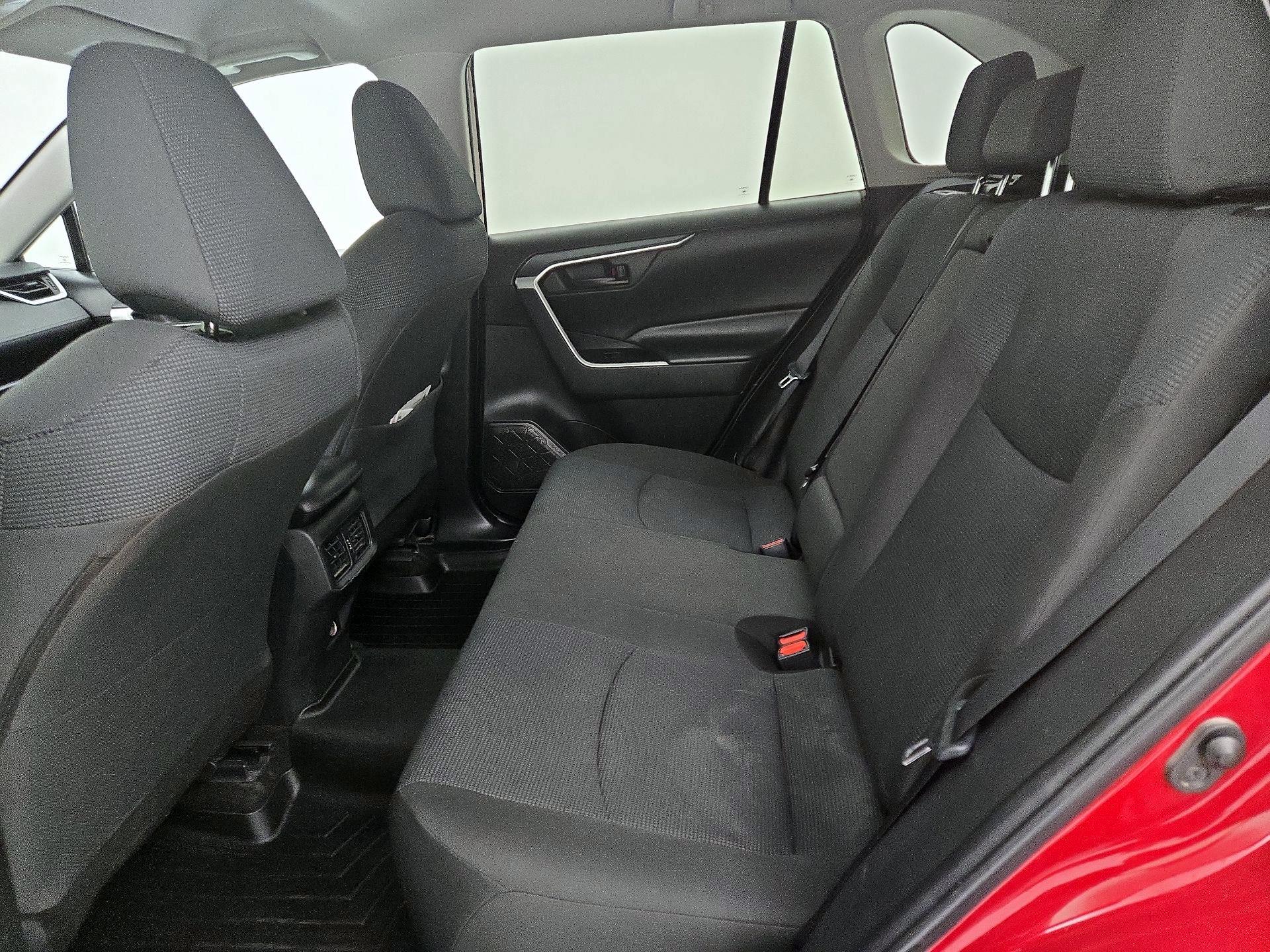 Thumbnail: 2022 Toyota RAV4 - 19