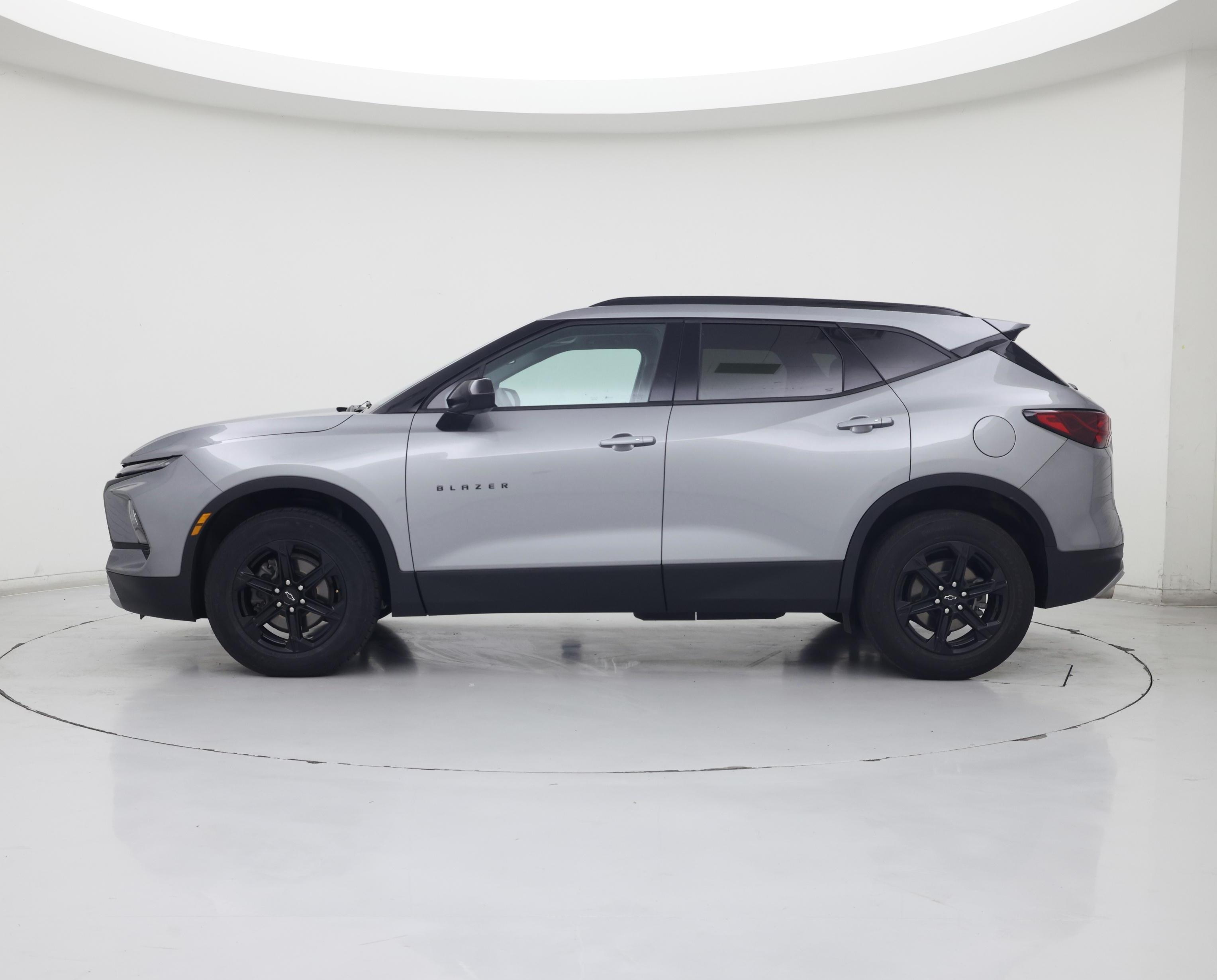 Thumbnail: 2023 Chevrolet Blazer - 3
