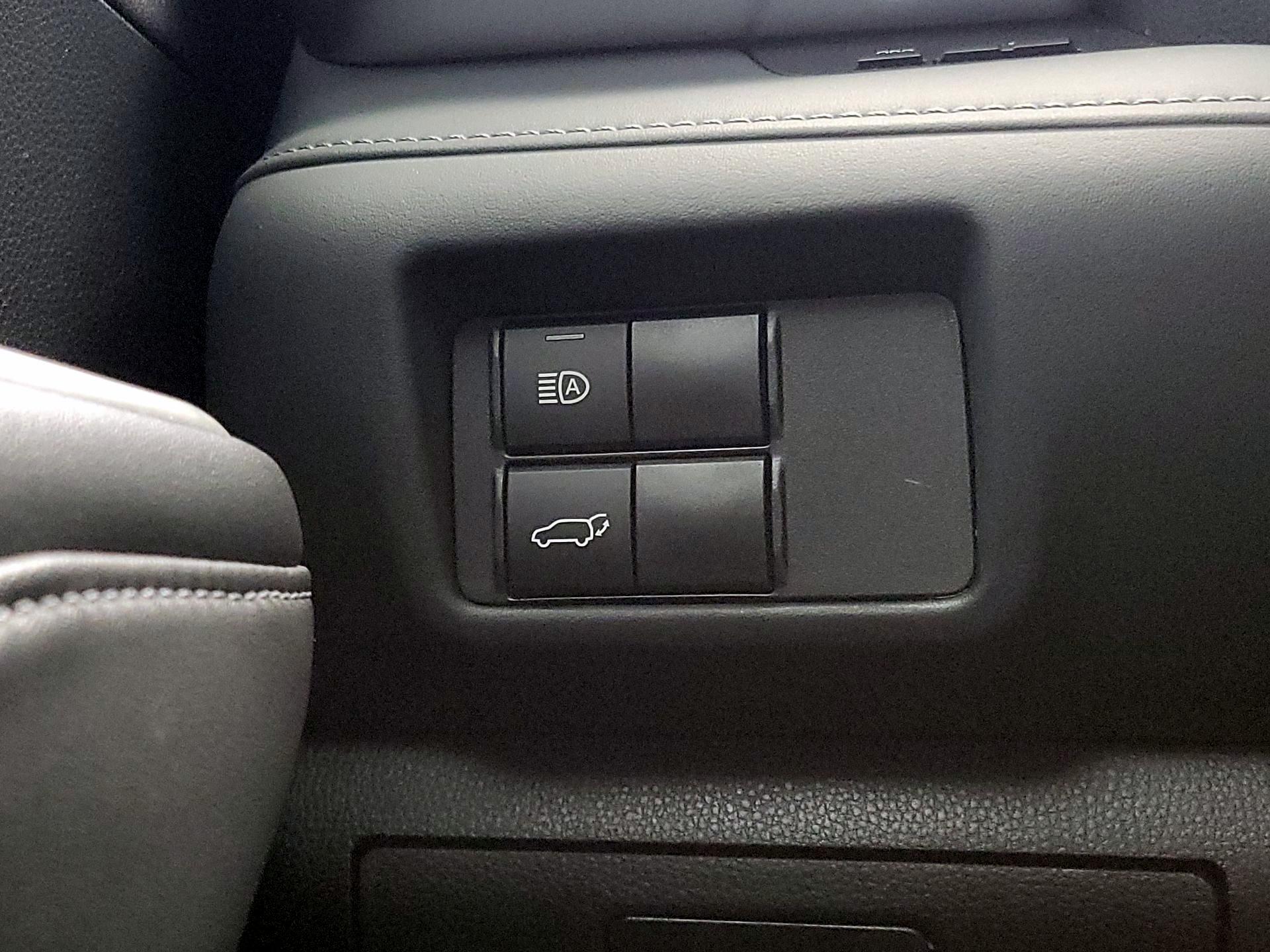 Thumbnail: 2022 Toyota Highlander - 13