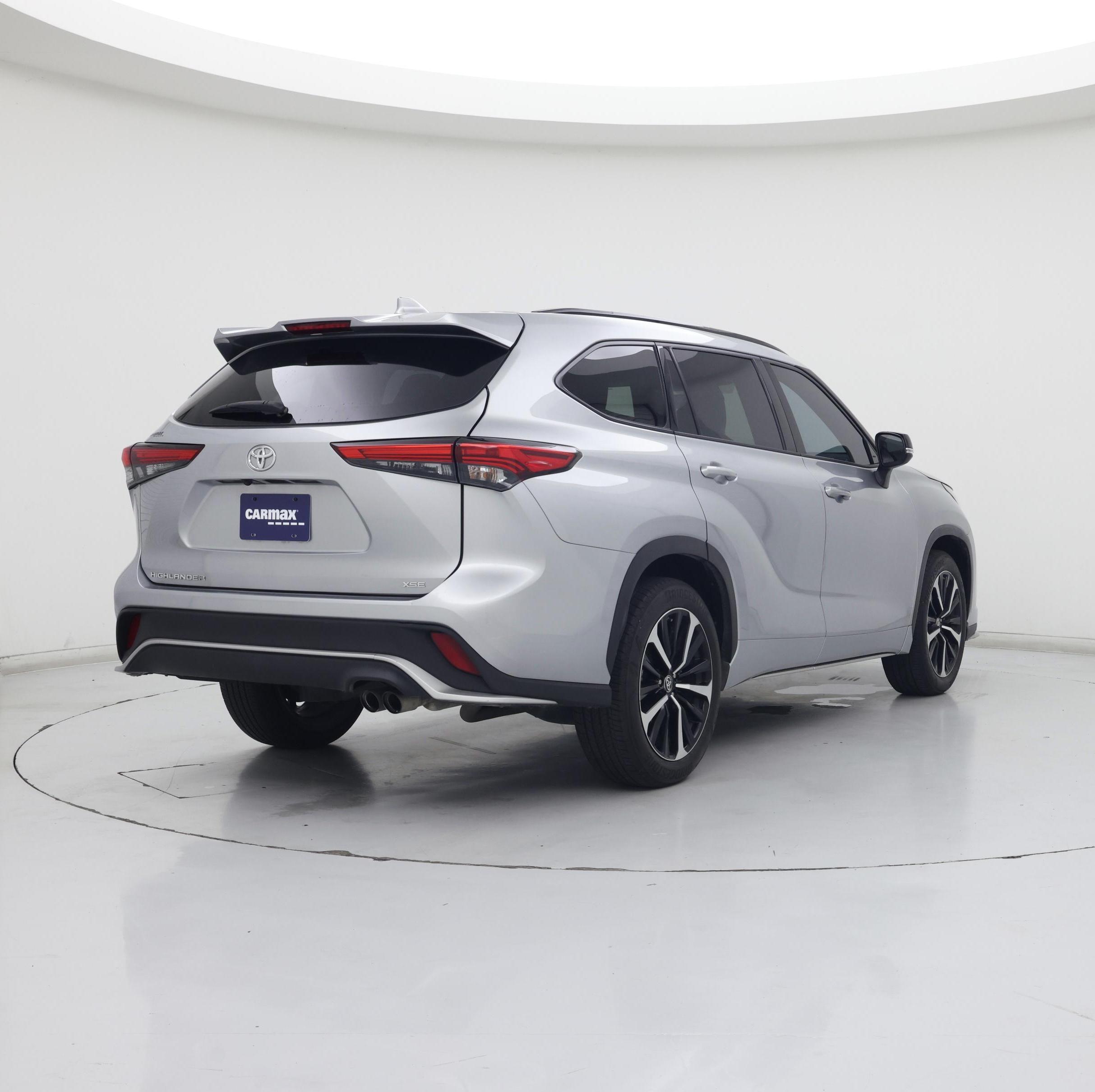 Thumbnail: 2022 Toyota Highlander - 8