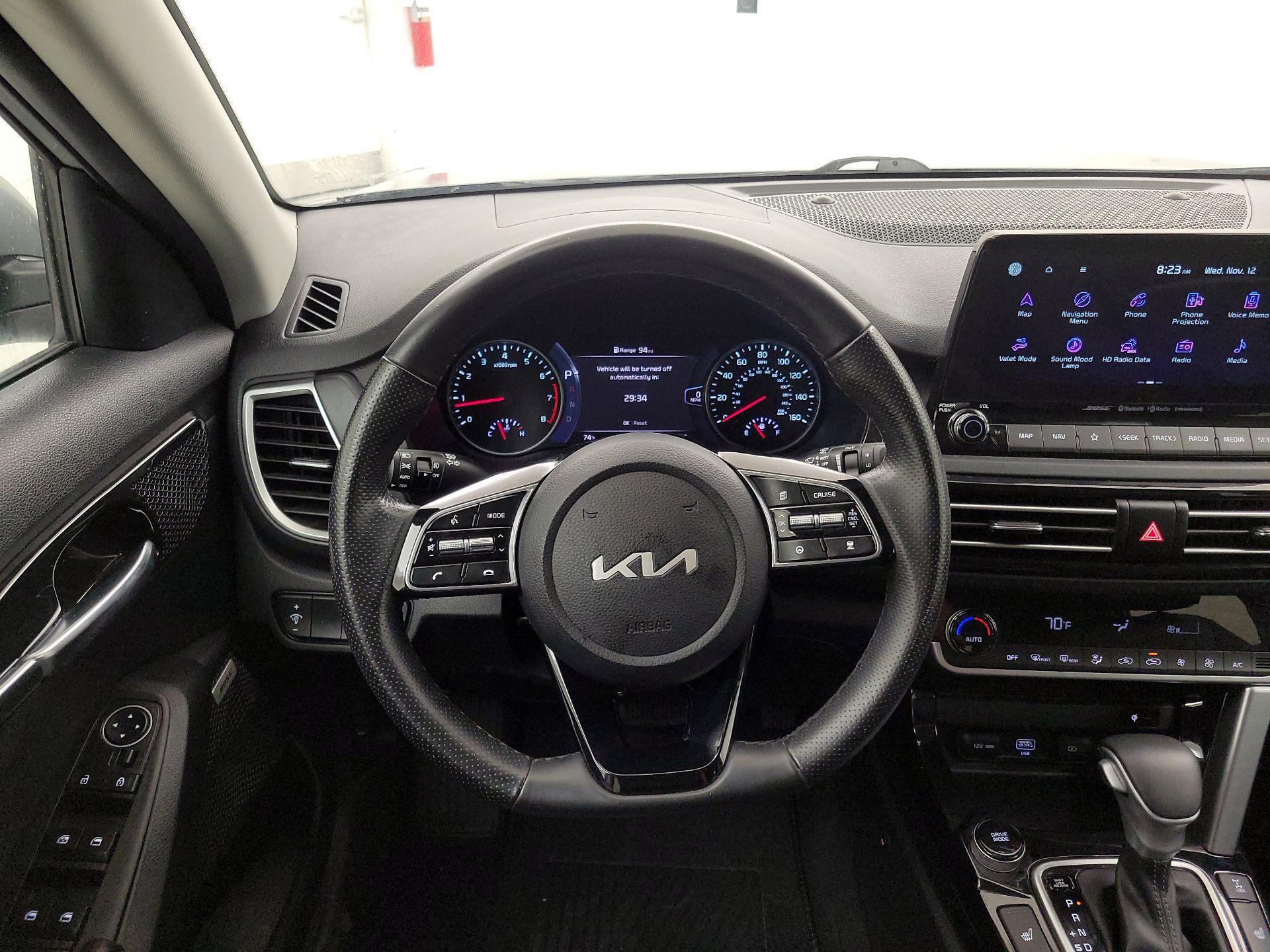 Thumbnail: 2023 Kia Seltos - 10