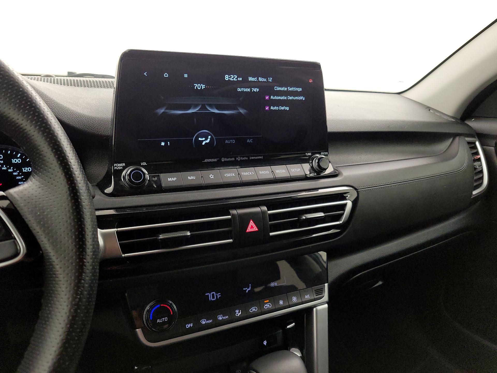 Thumbnail: 2023 Kia Seltos - 17