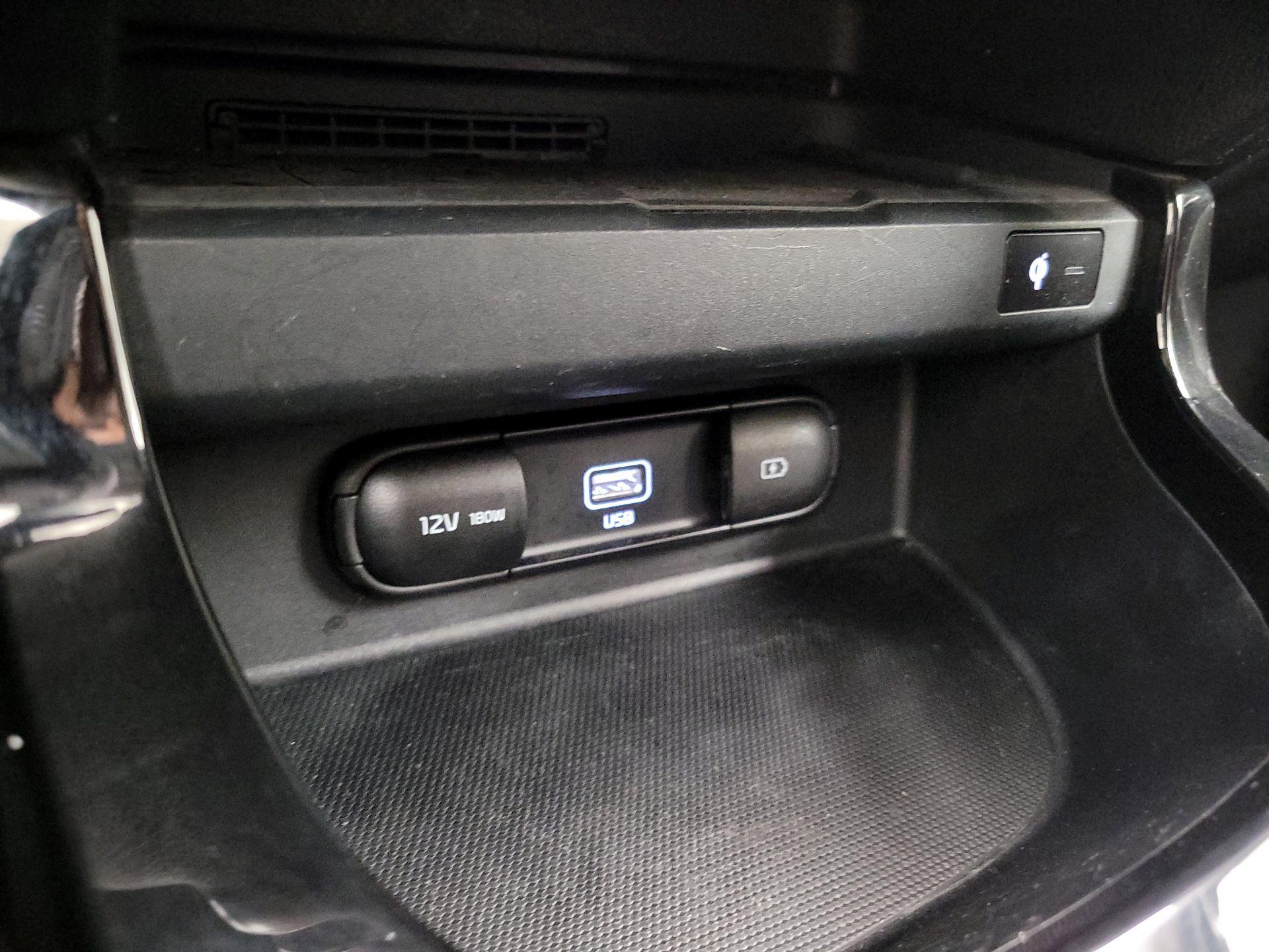 Thumbnail: 2023 Kia Seltos - 19