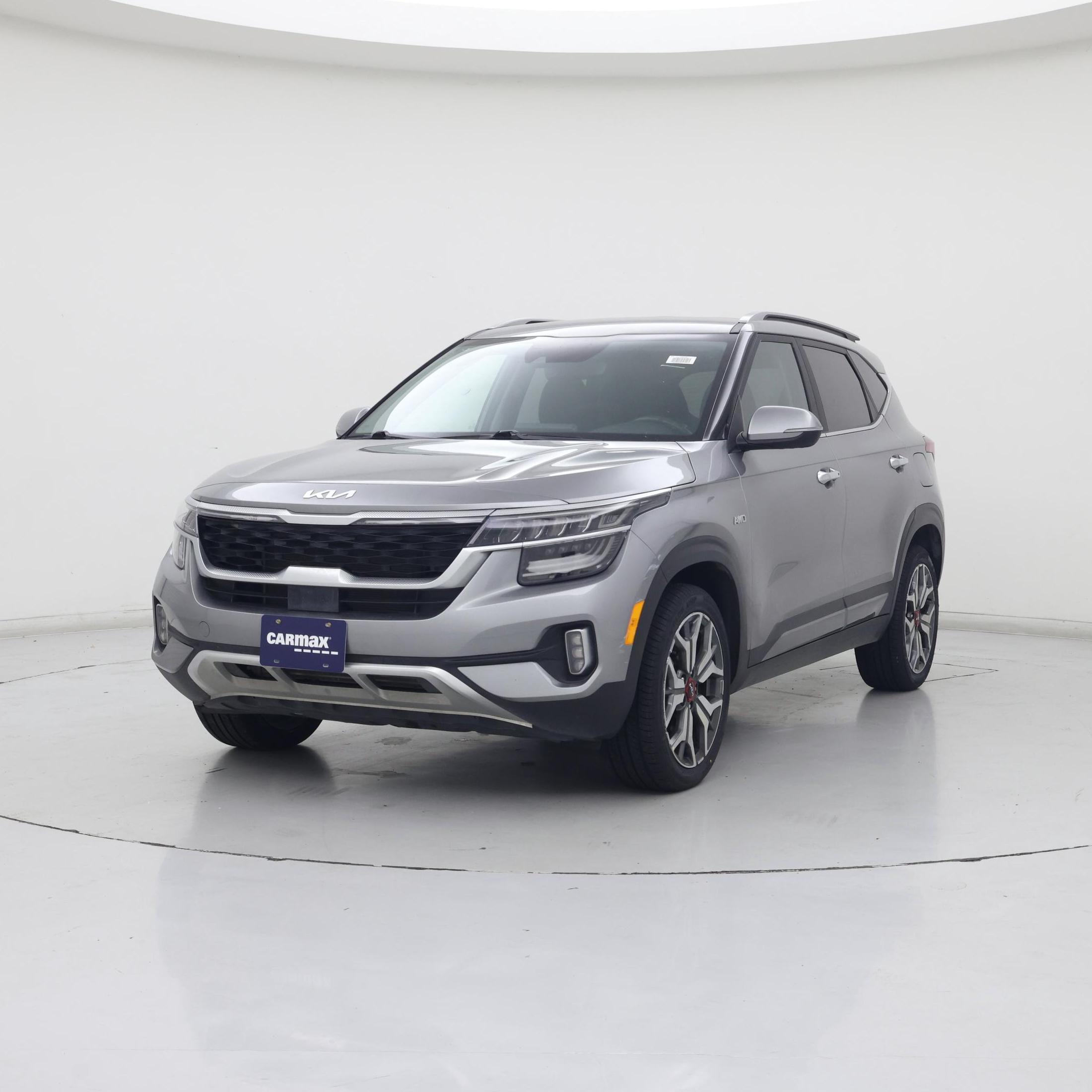 Thumbnail: 2023 Kia Seltos - 4