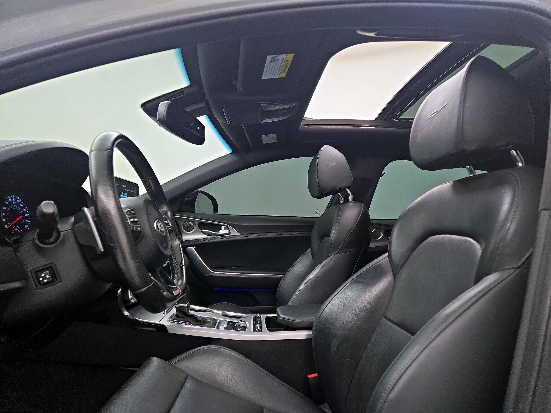Thumbnail: 2019 Kia Stinger - 18