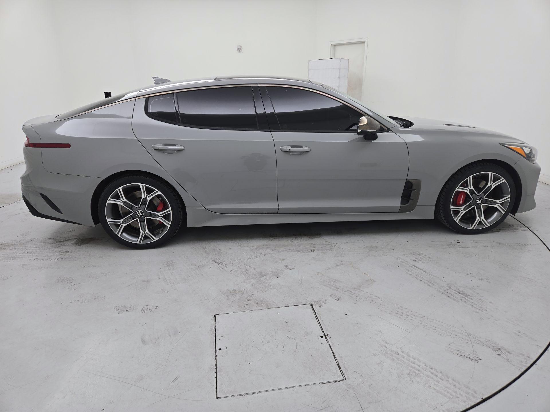 Thumbnail: 2019 Kia Stinger - 4