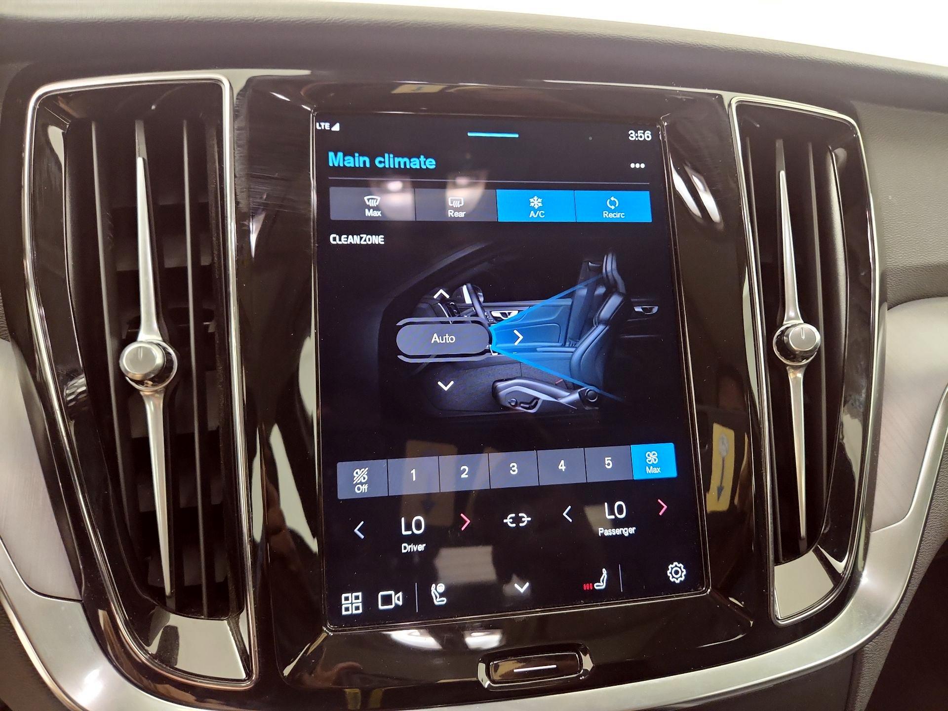 Thumbnail: 2025 Volvo S60 - 14