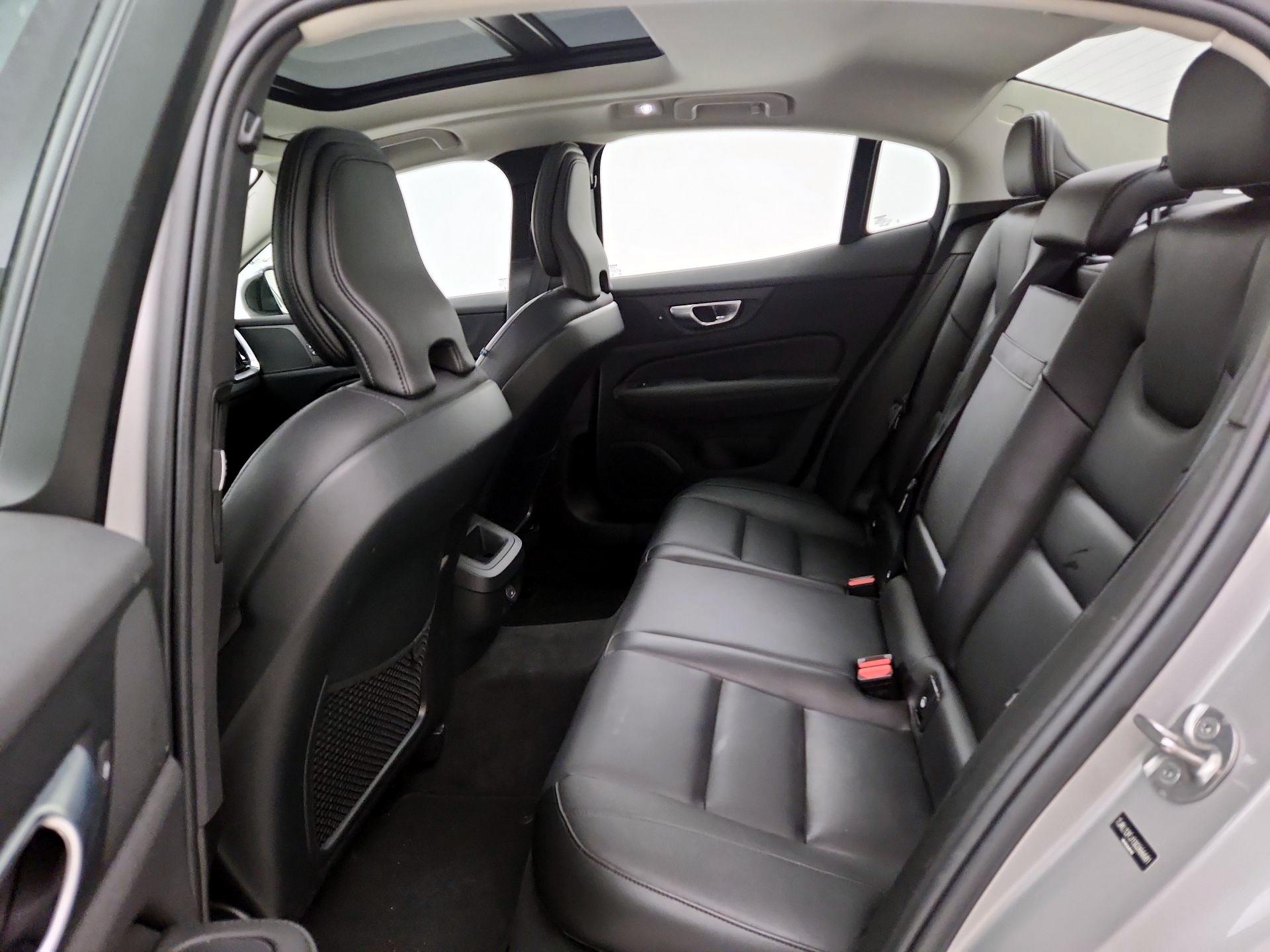 Thumbnail: 2025 Volvo S60 - 18