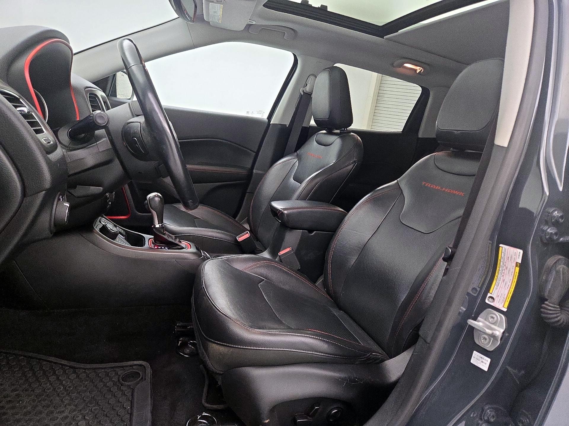 Thumbnail: 2018 Jeep Compass - 11