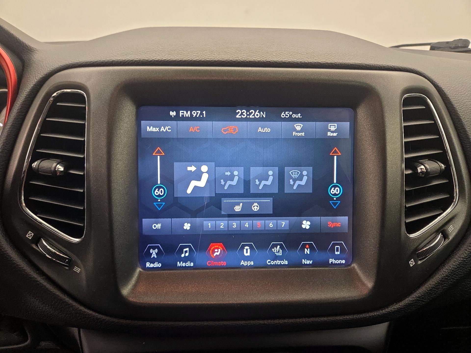 Thumbnail: 2018 Jeep Compass - 17