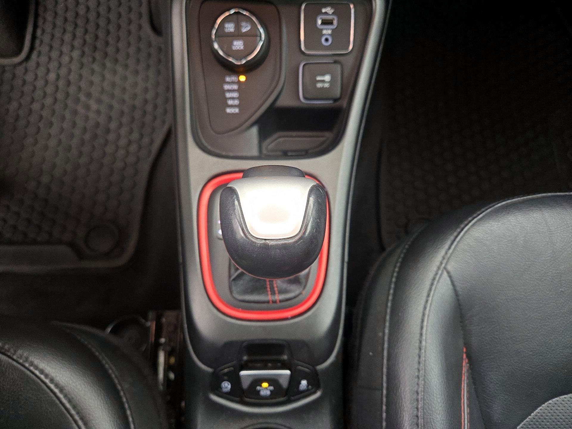 Thumbnail: 2018 Jeep Compass - 18