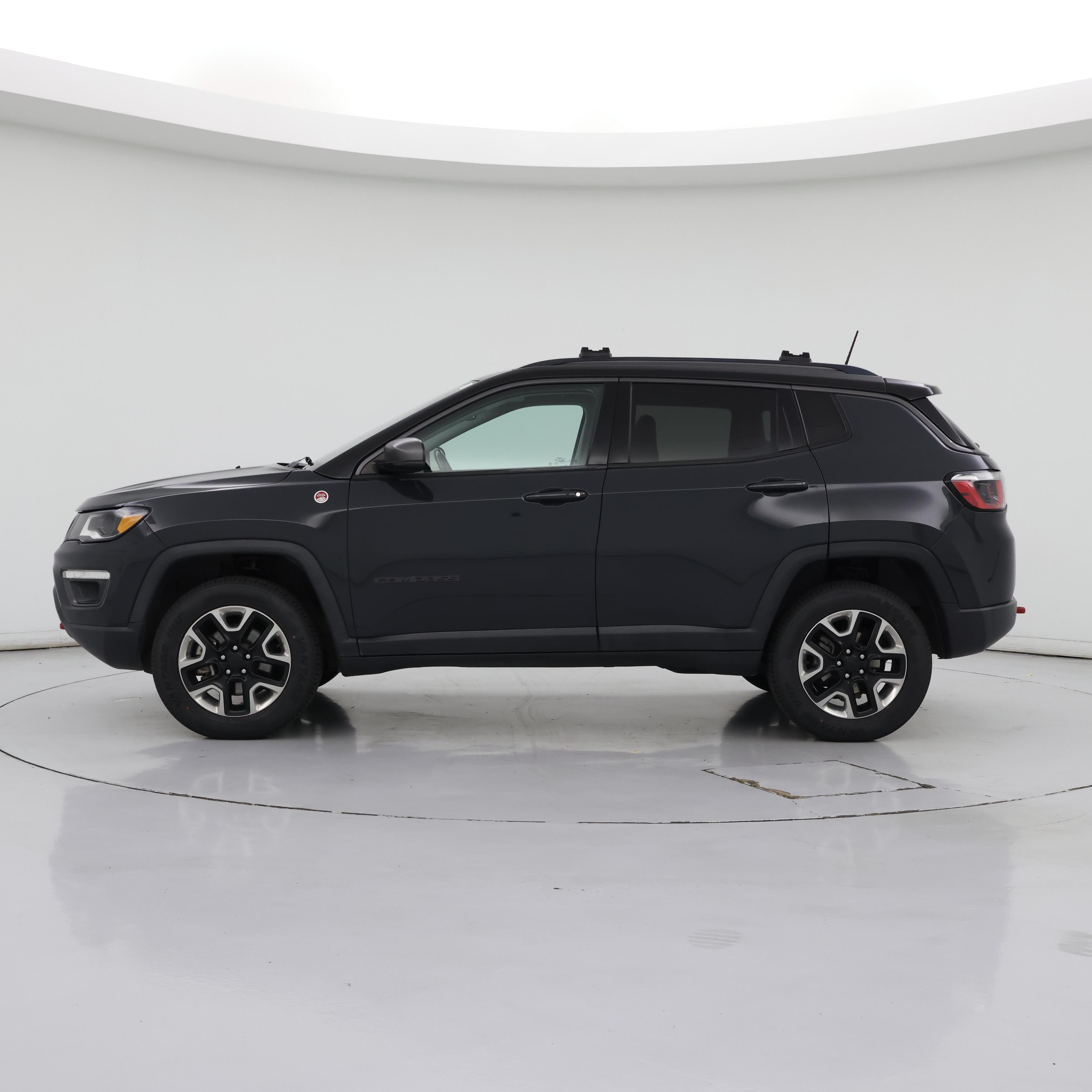 Thumbnail: 2018 Jeep Compass - 3