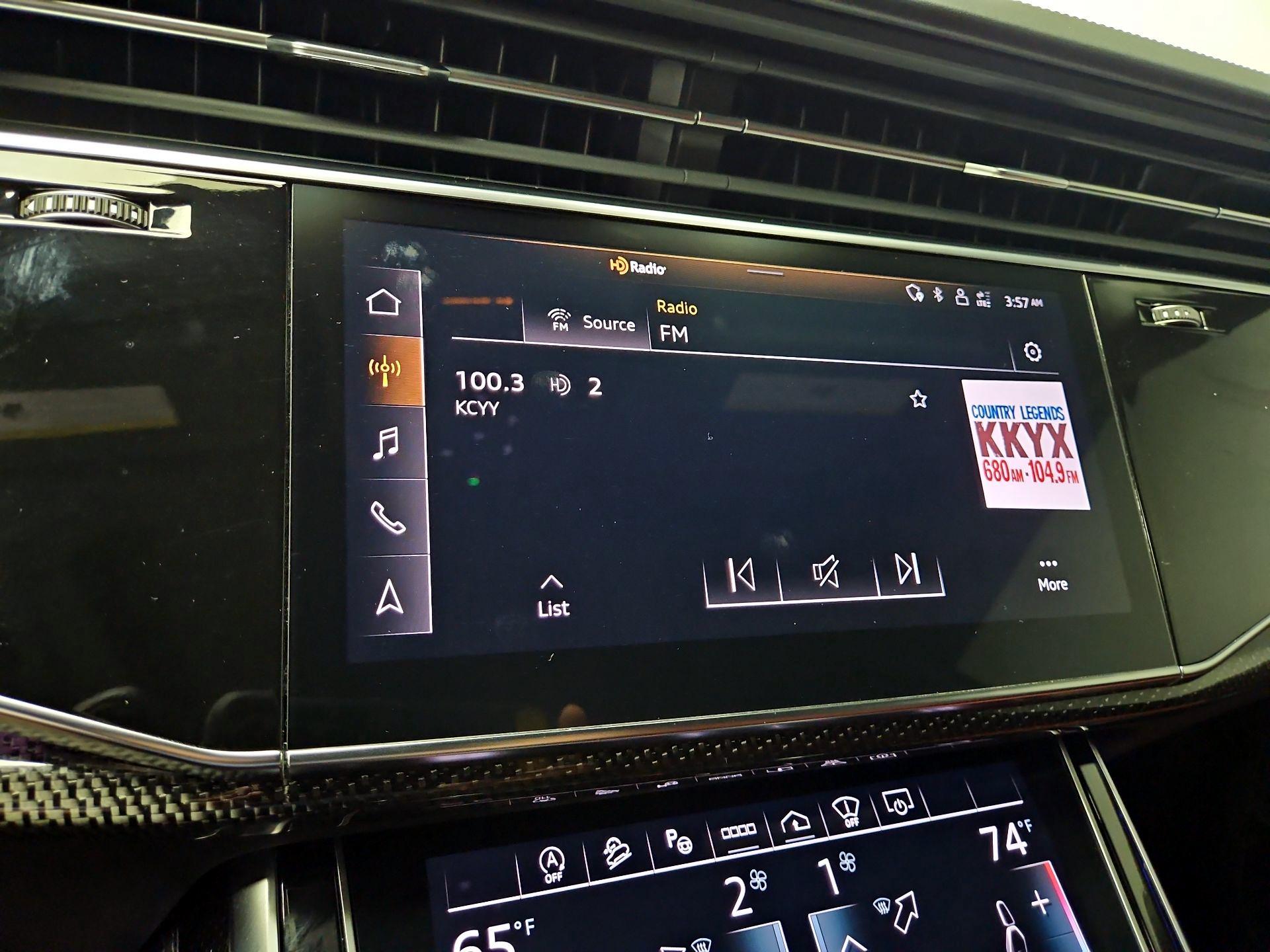 Thumbnail: 2023 Audi SQ8 - 16