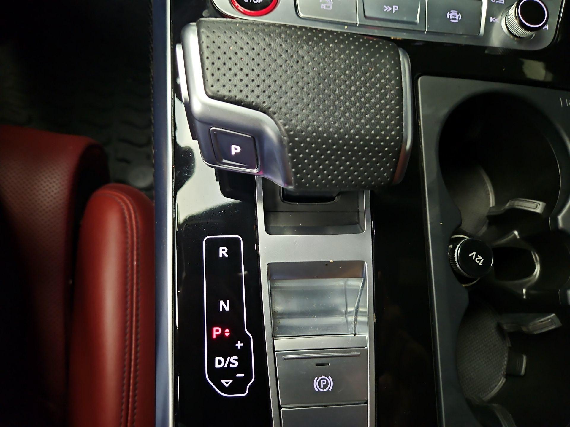 Thumbnail: 2023 Audi SQ8 - 18