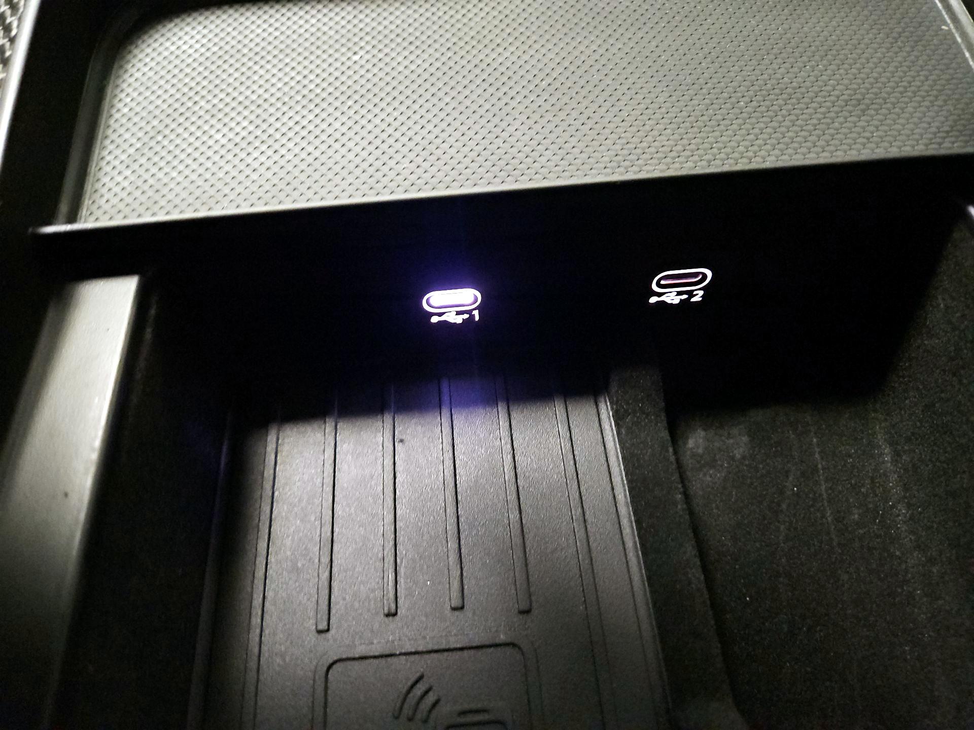 Thumbnail: 2023 Audi SQ8 - 19