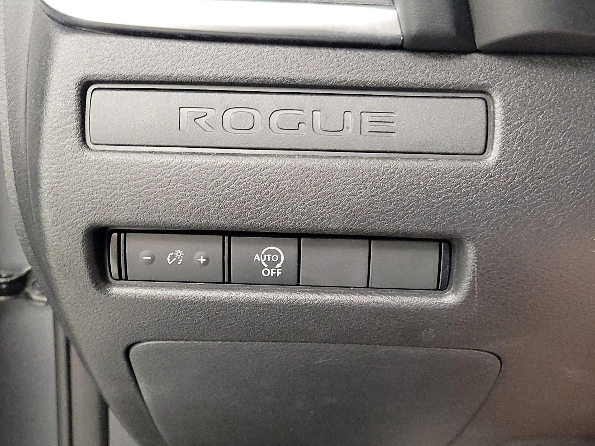 Thumbnail: 2023 Nissan Rogue - 13