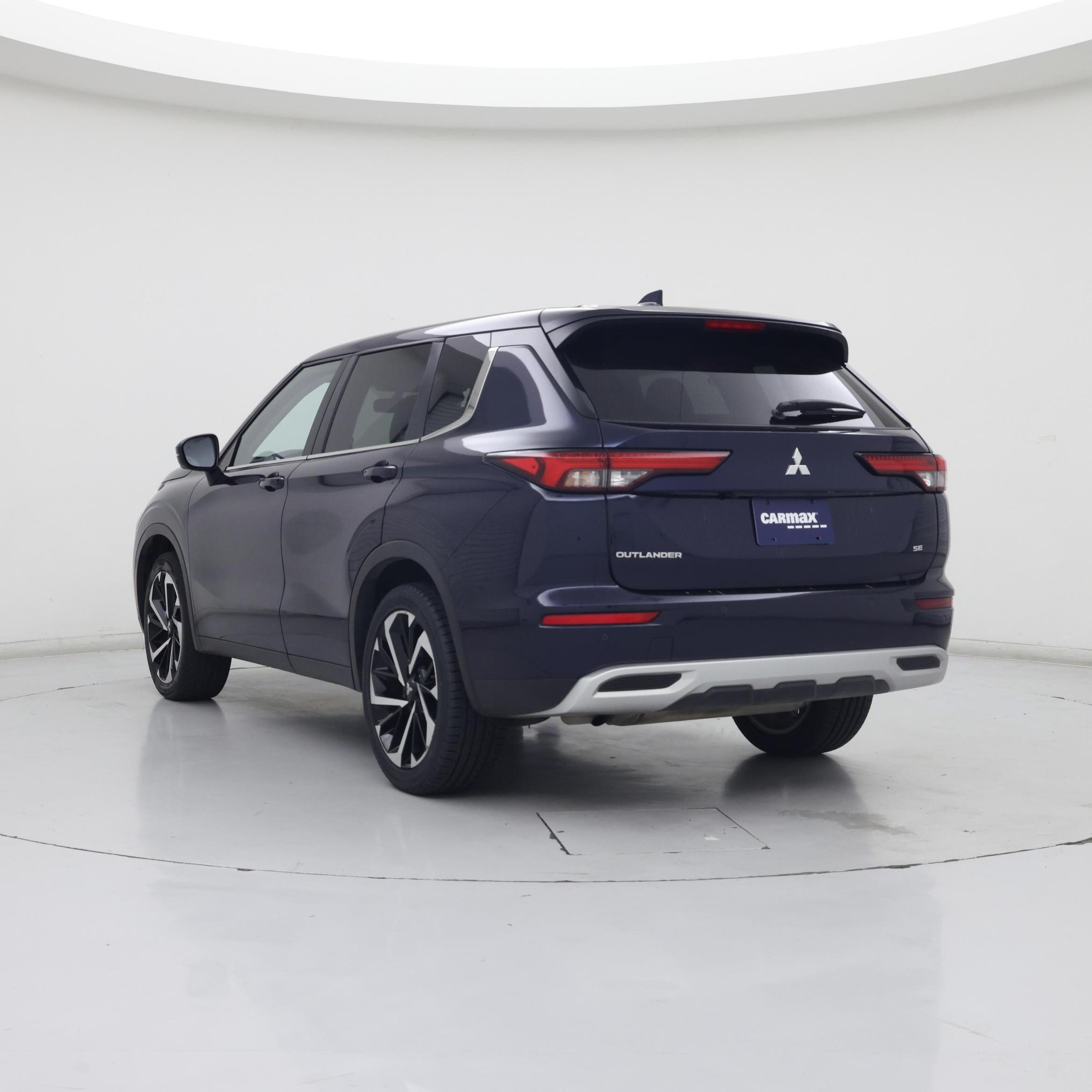 Thumbnail: 2024 Mitsubishi Outlander - 2