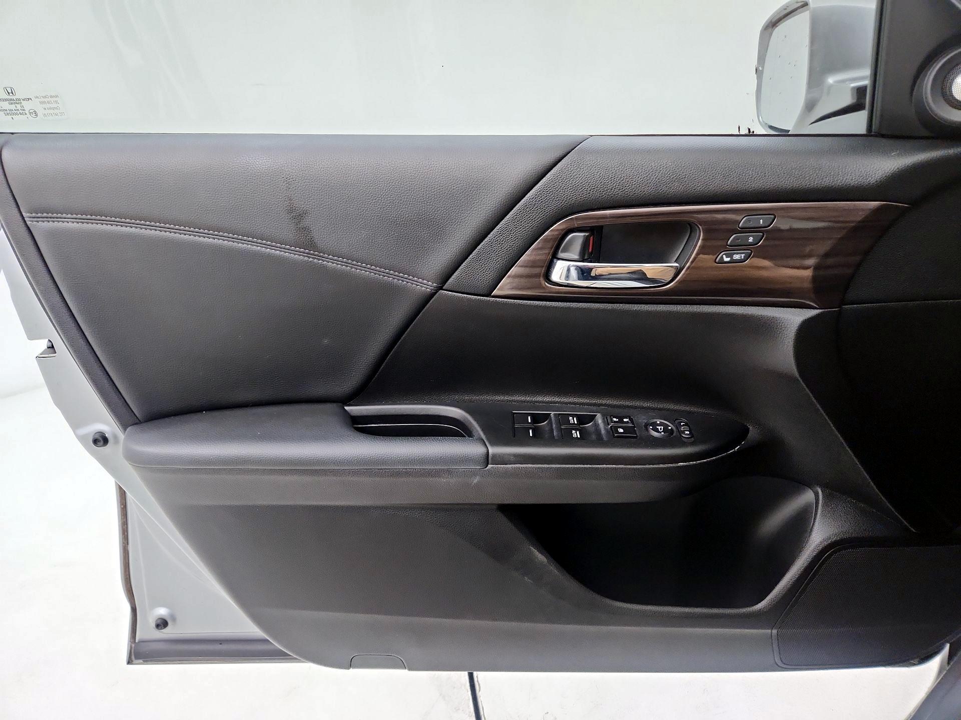 Thumbnail: 2016 Honda Accord - 10