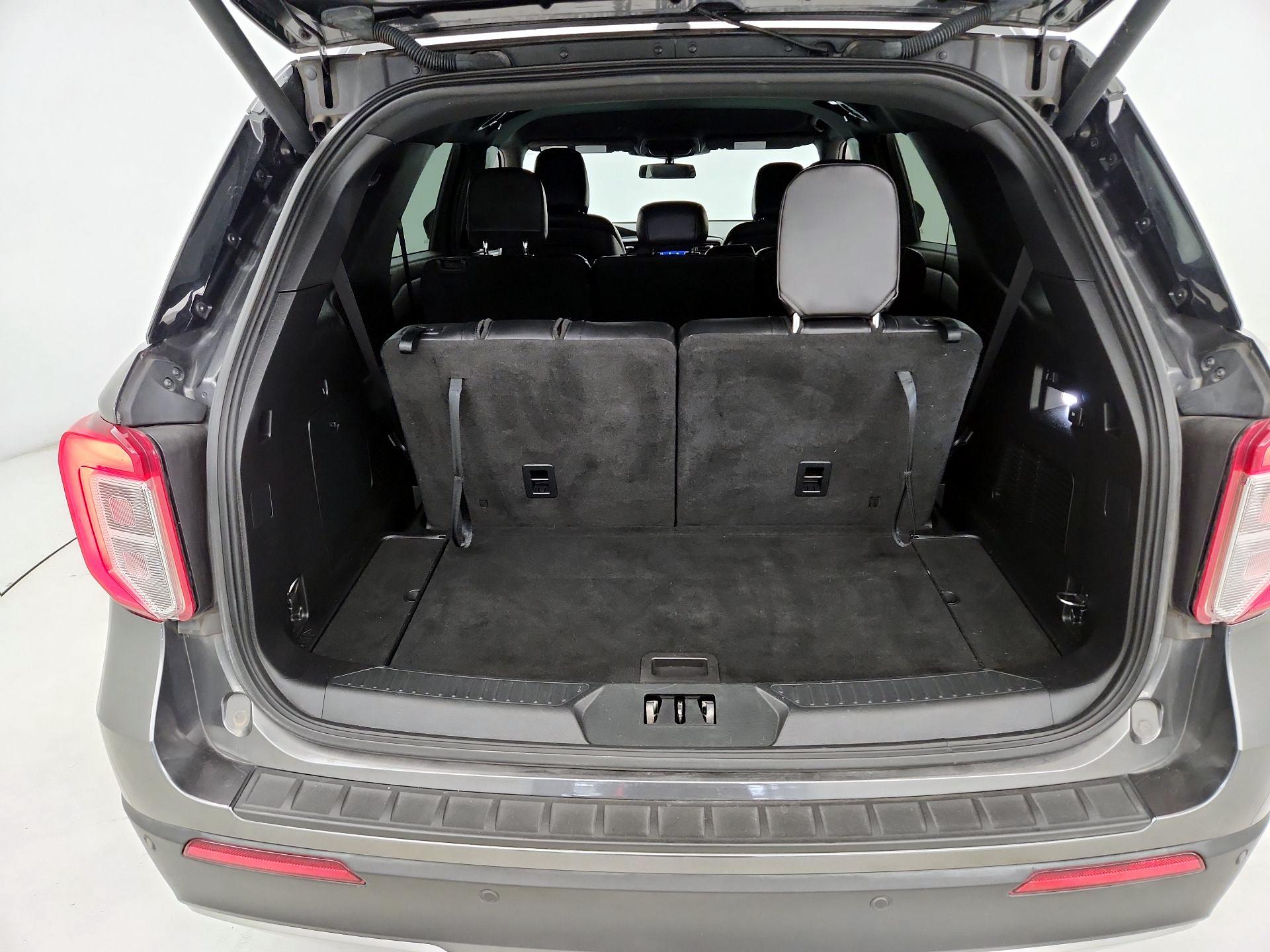 Thumbnail: 2020 Ford Explorer - 16