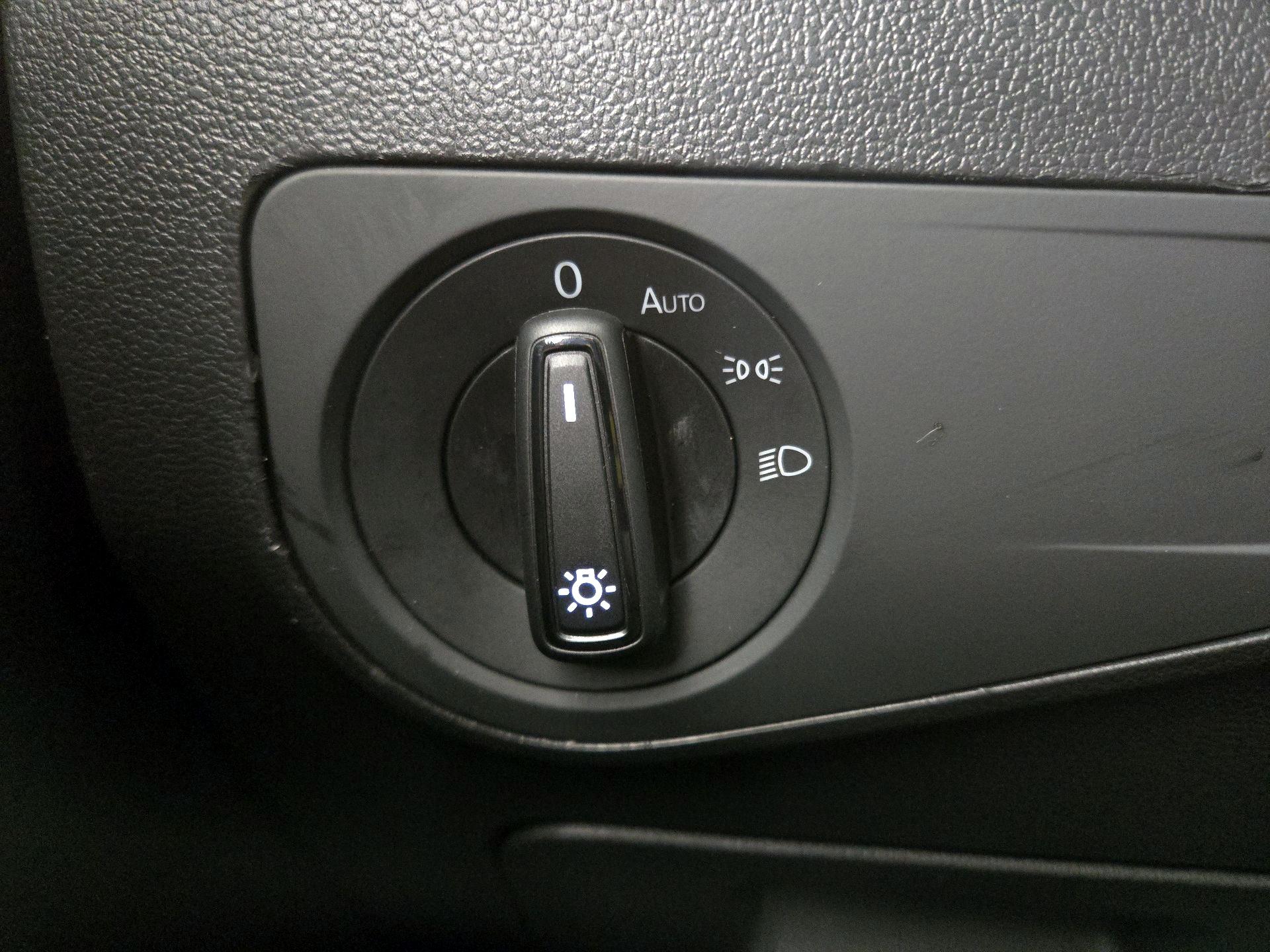 Thumbnail: 2023 Volkswagen Tiguan - 13