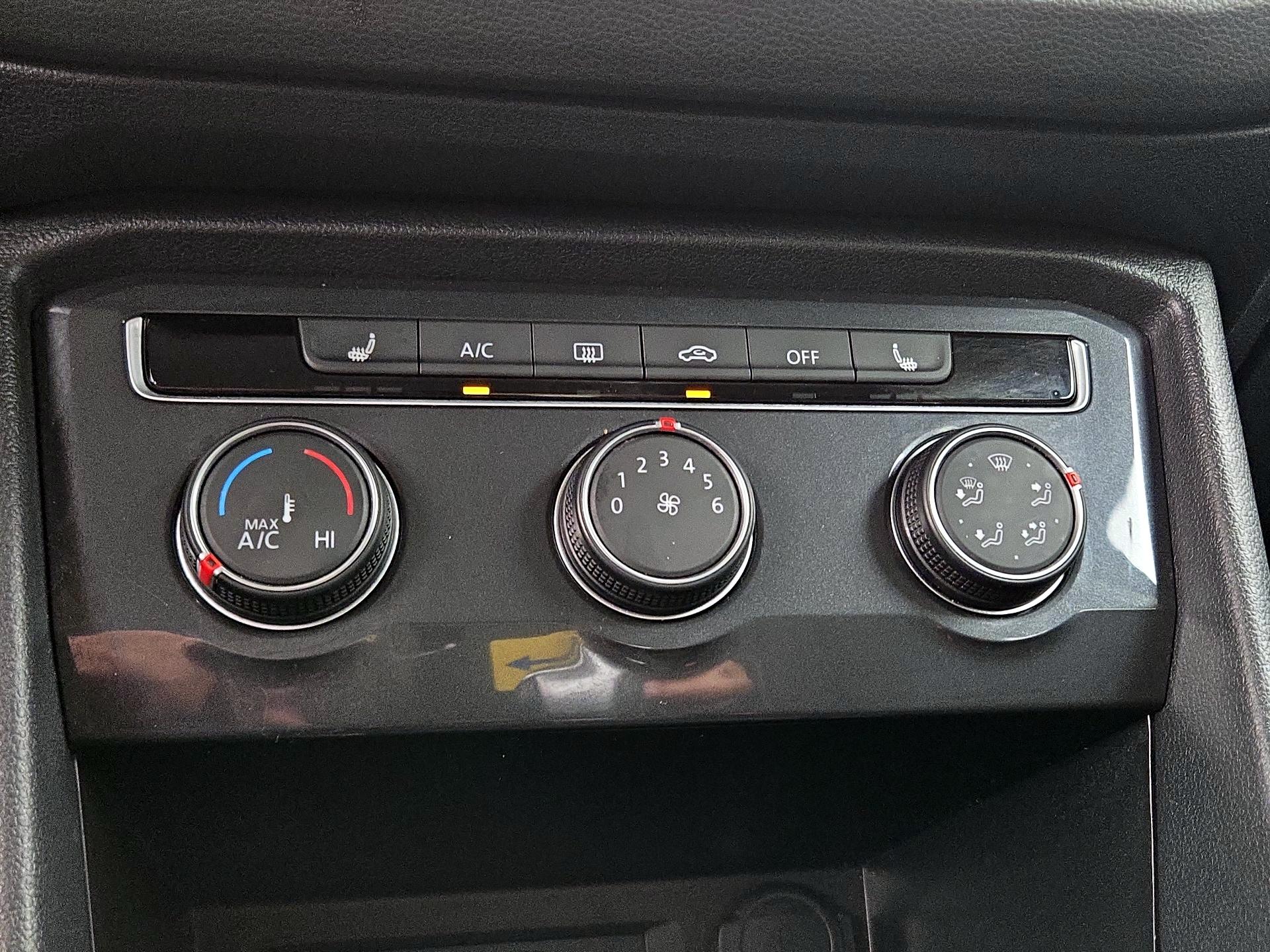 Thumbnail: 2023 Volkswagen Tiguan - 16