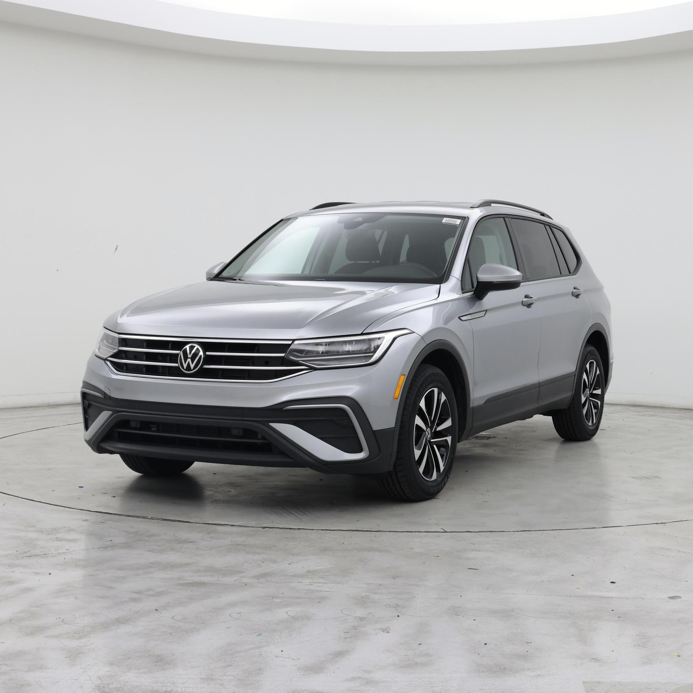 Thumbnail: 2023 Volkswagen Tiguan - 4
