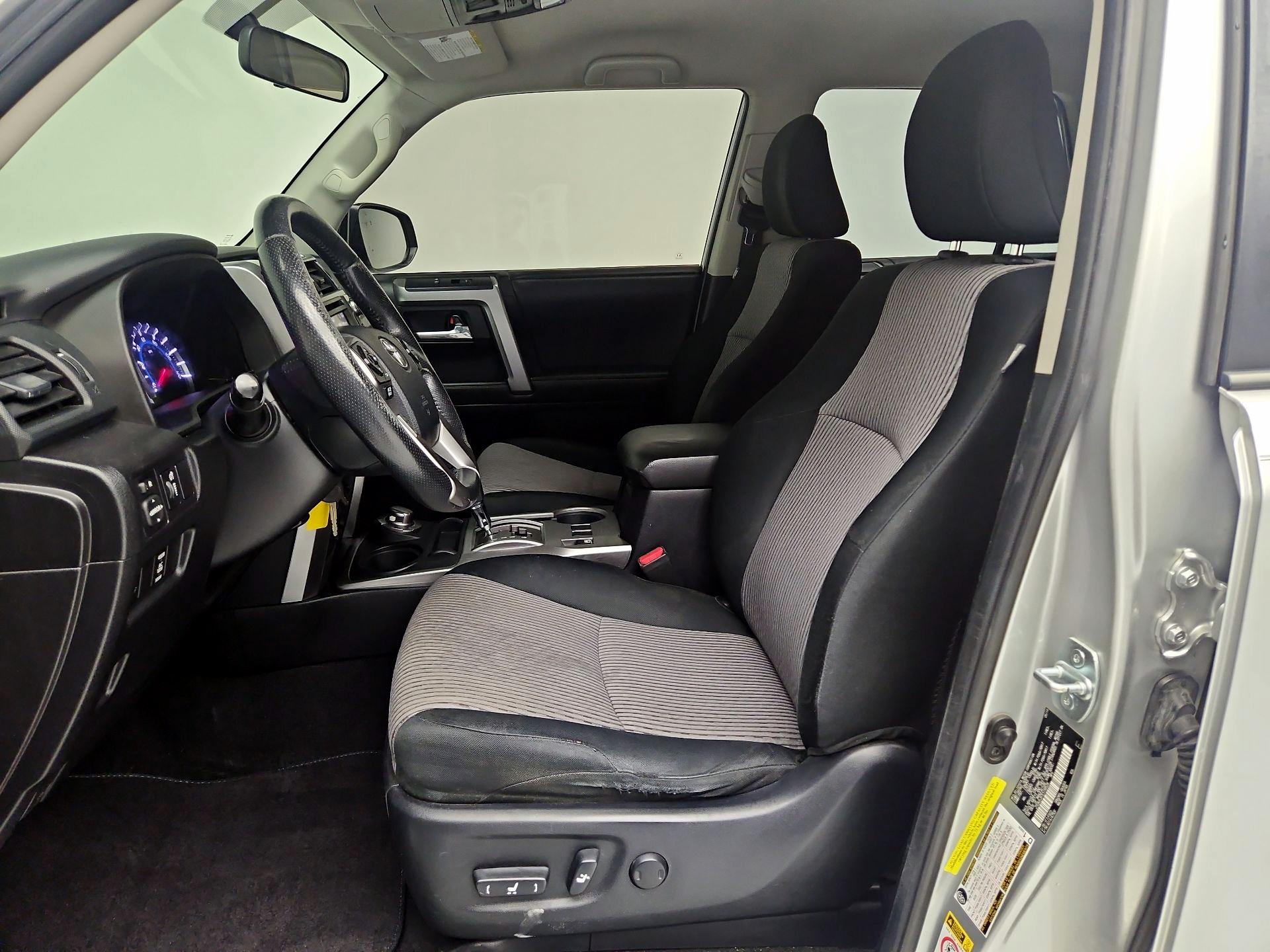 Thumbnail: 2014 Toyota 4Runner - 11